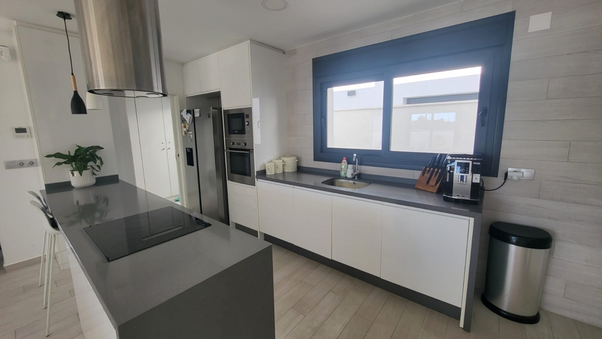 Resale - Townhouse - Daya Vieja