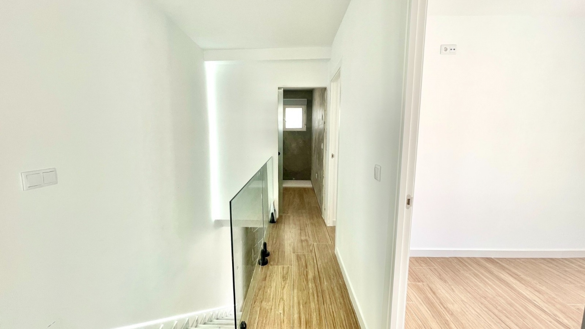Resale - Townhouse - Daya Vieja