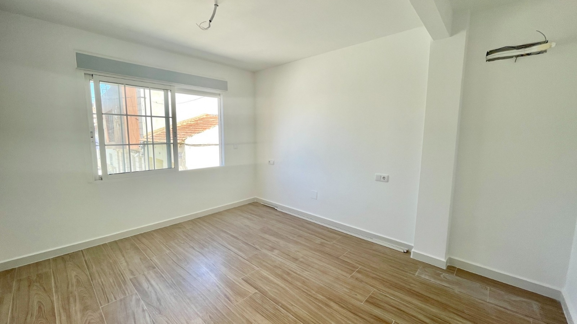 Resale - Townhouse - Daya Vieja