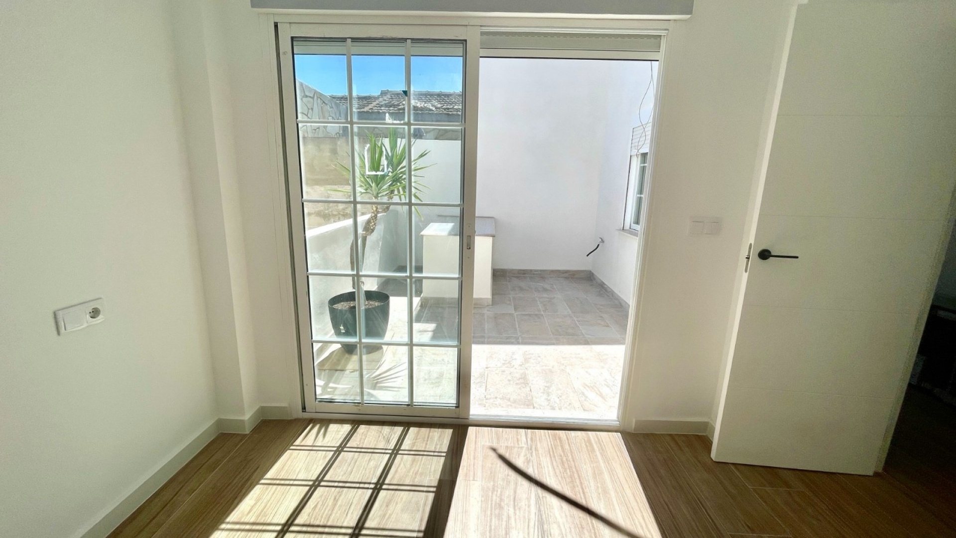 Resale - Townhouse - Daya Vieja