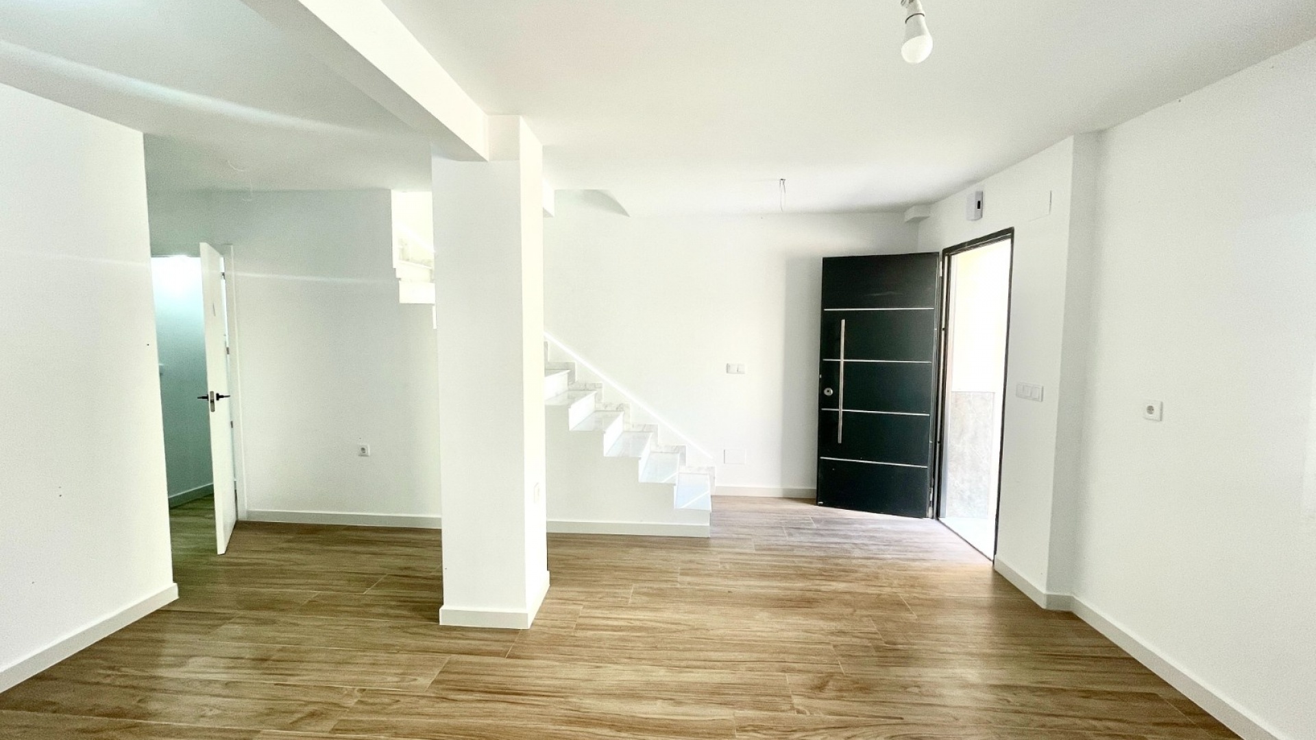Resale - Townhouse - Daya Vieja