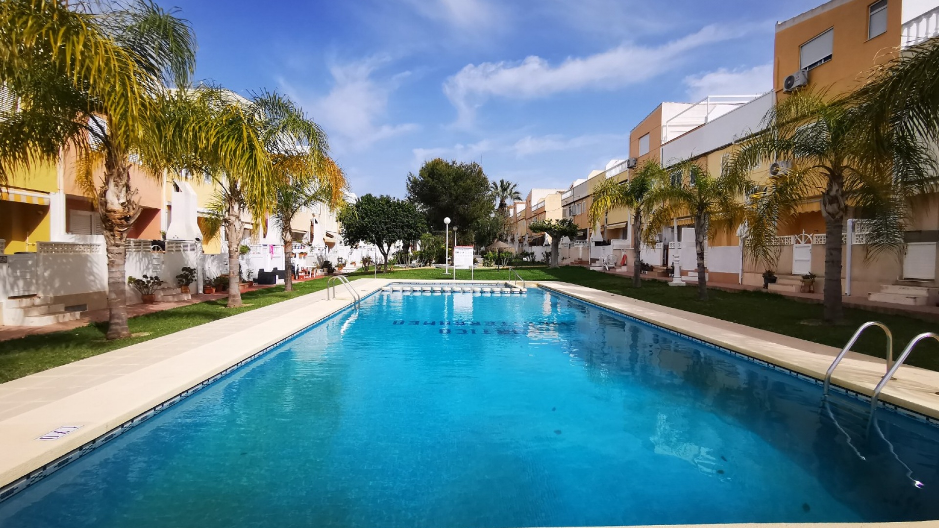 Resale - Townhouse - Guardamar del Segura - Urb. Portico Mediterraneo