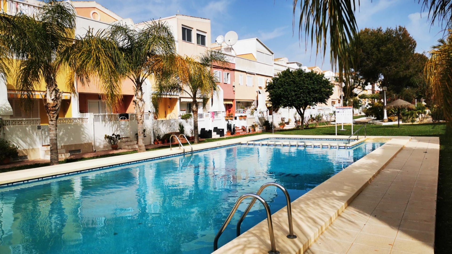 Resale - Townhouse - Guardamar del Segura - Urb. Portico Mediterraneo