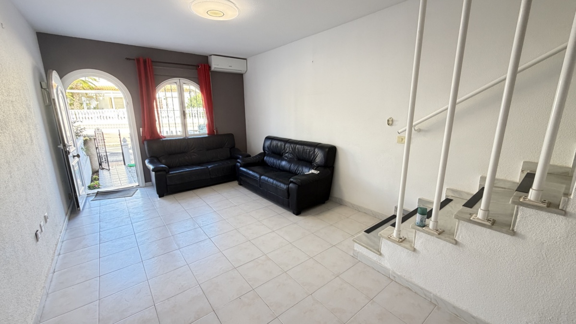 Resale - Townhouse - La Florida  - La Florida