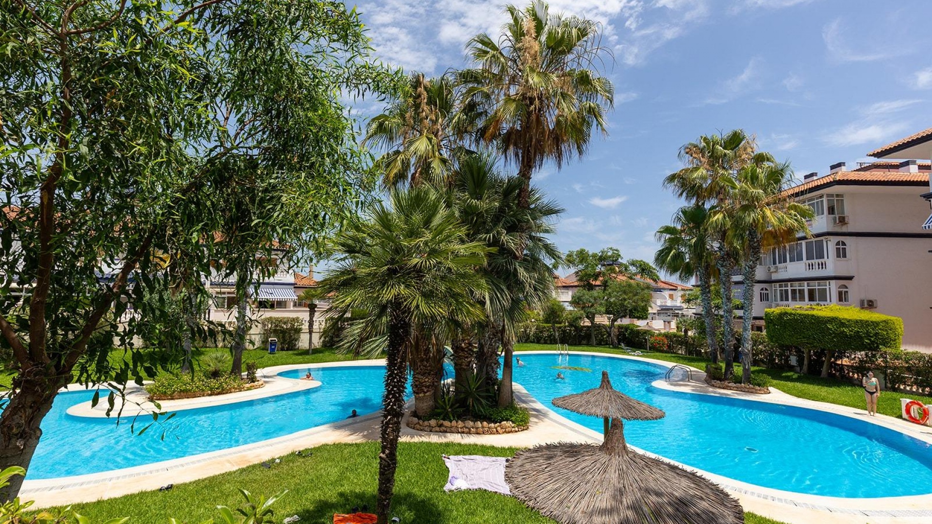 Resale - Townhouse - La Mata - Beachside La Mata