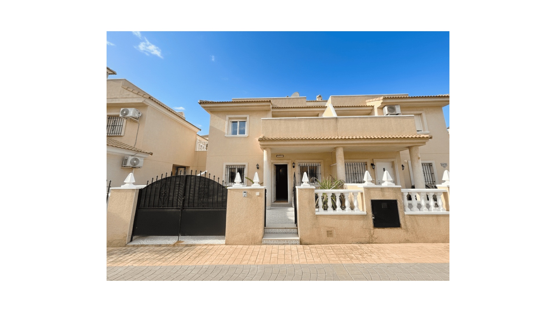 Resale - Townhouse - La Zenia