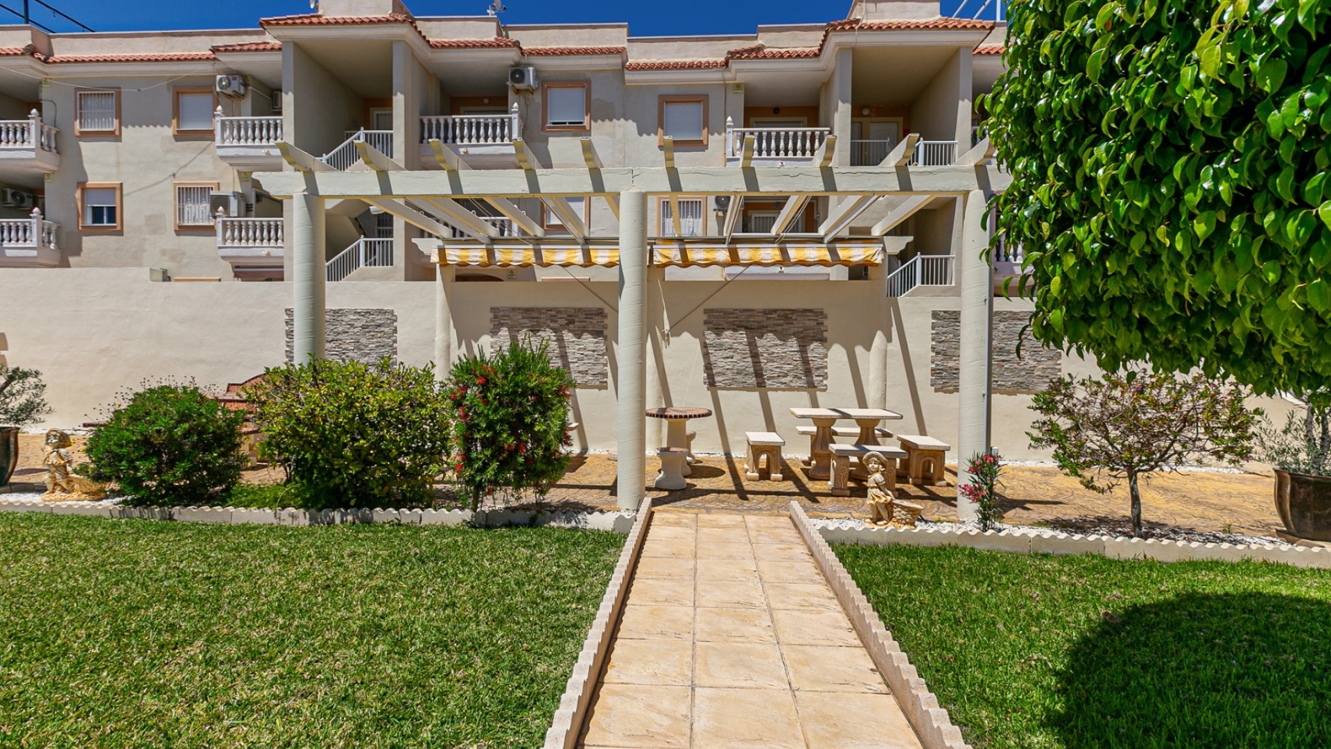 Resale - Townhouse - La Zenia