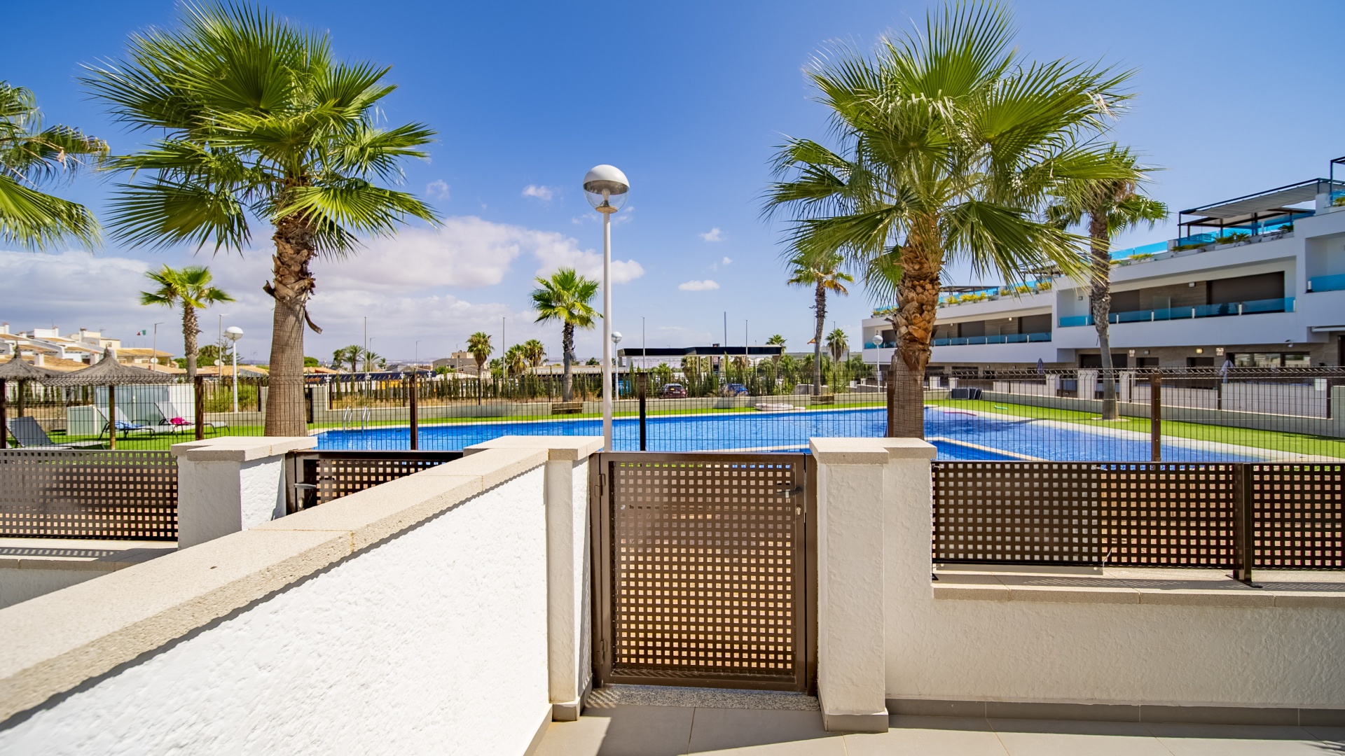 Resale - Townhouse - Los Altos - Altos de la Laguna