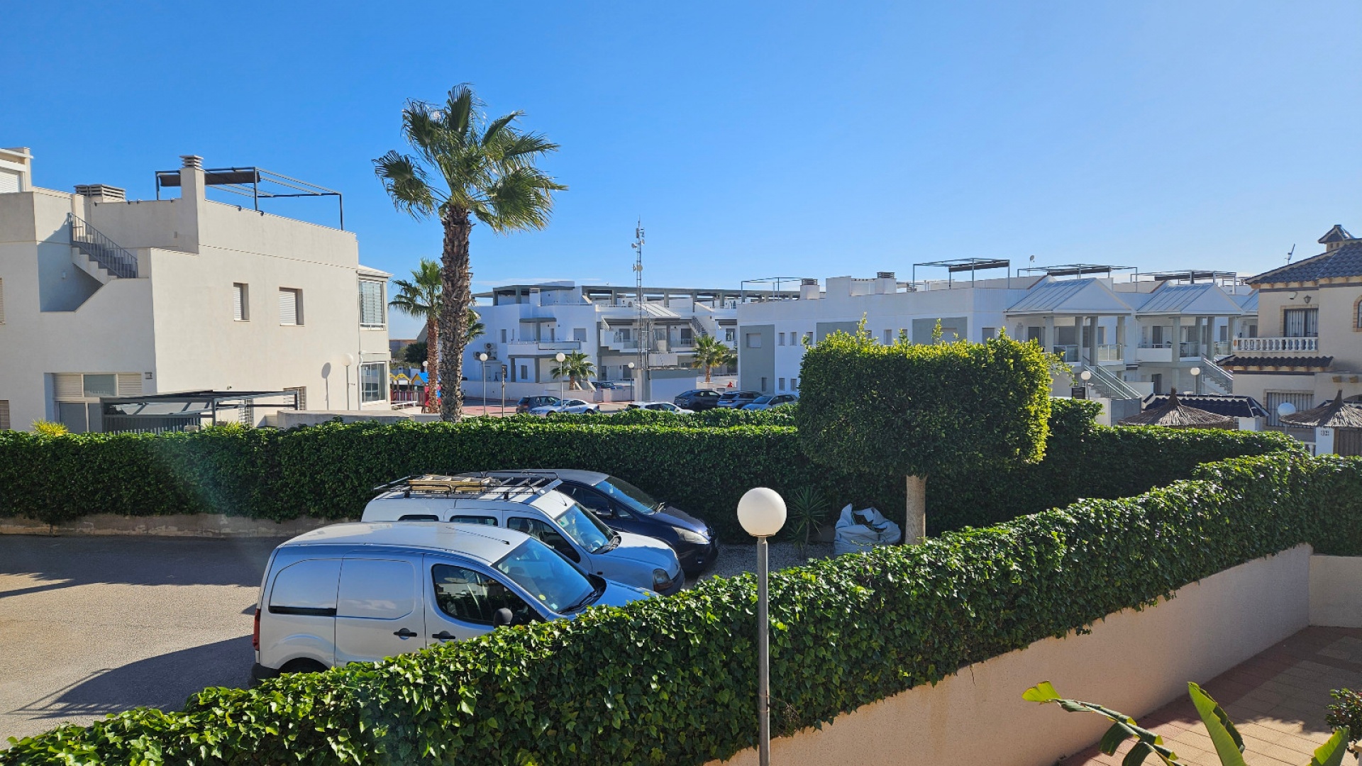Resale - Townhouse - Los Altos - laderas del sol
