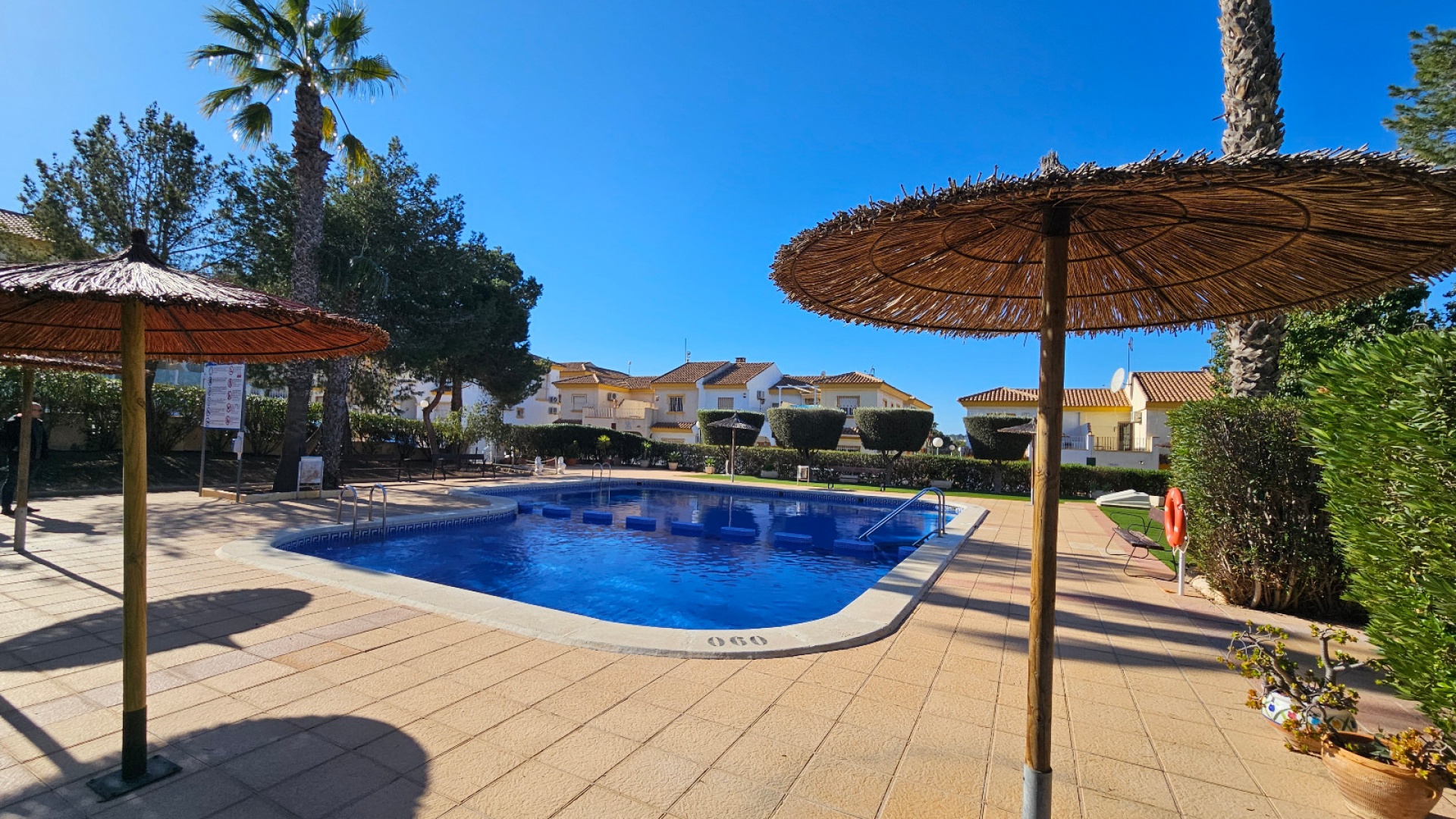 Resale - Townhouse - Los Altos - laderas del sol