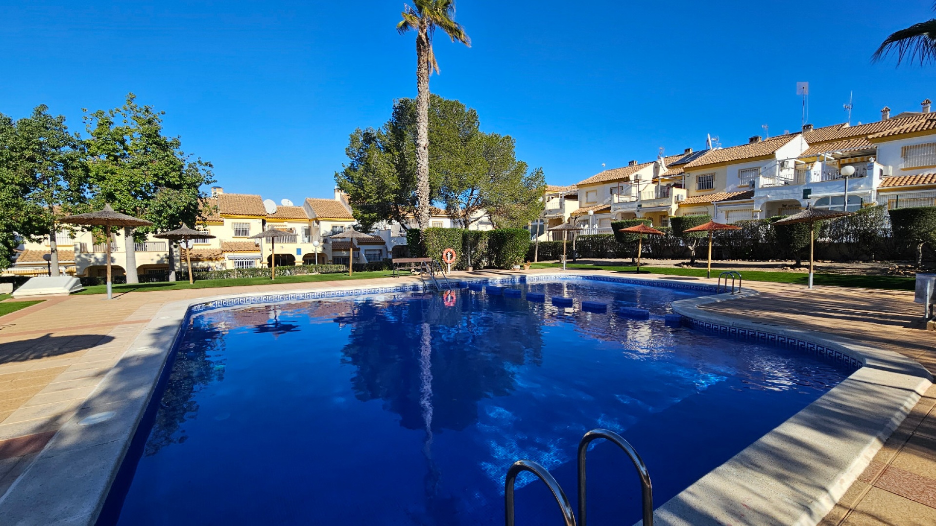 Resale - Townhouse - Los Altos - laderas del sol