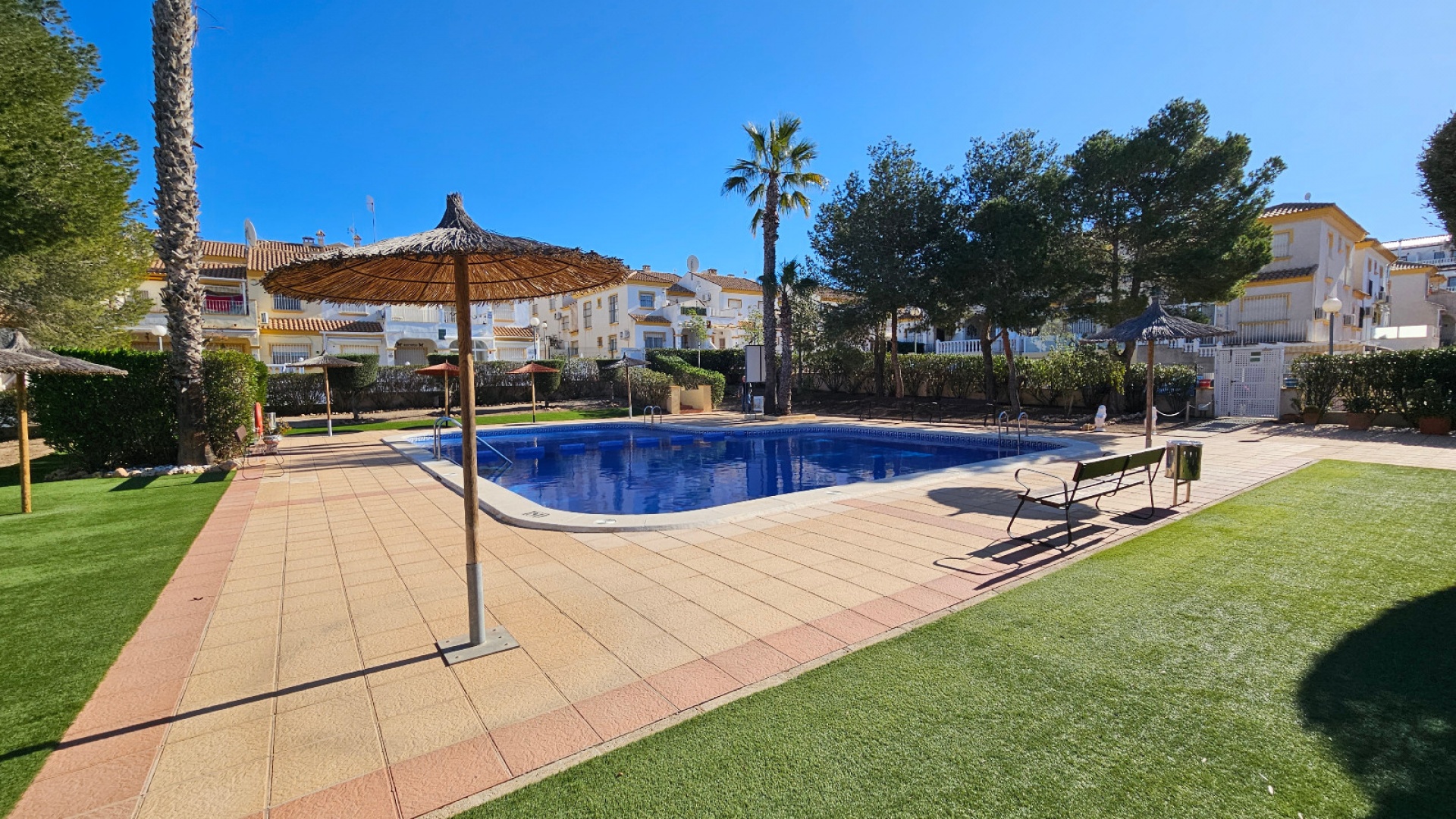 Resale - Townhouse - Los Altos - laderas del sol