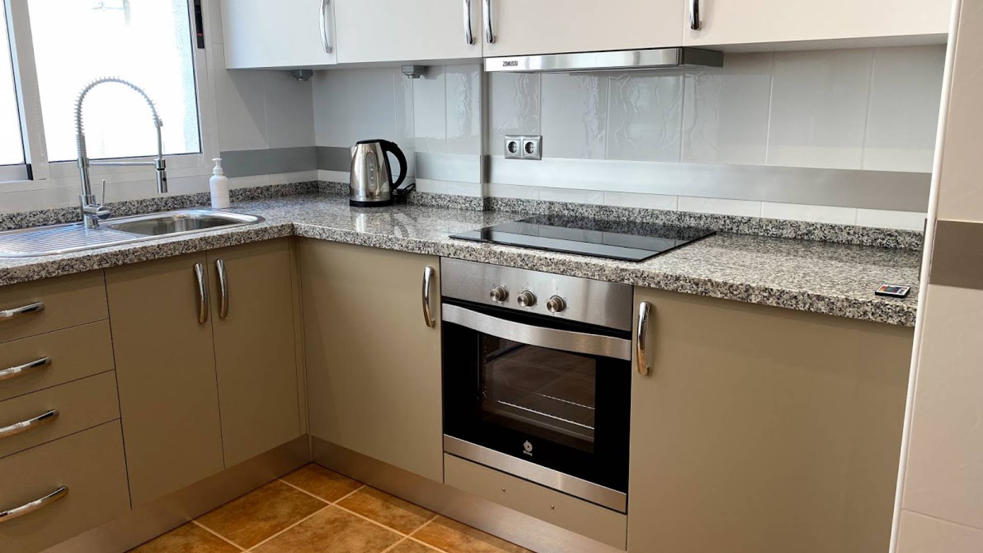 Resale - Townhouse - Los Altos - laderas del sol