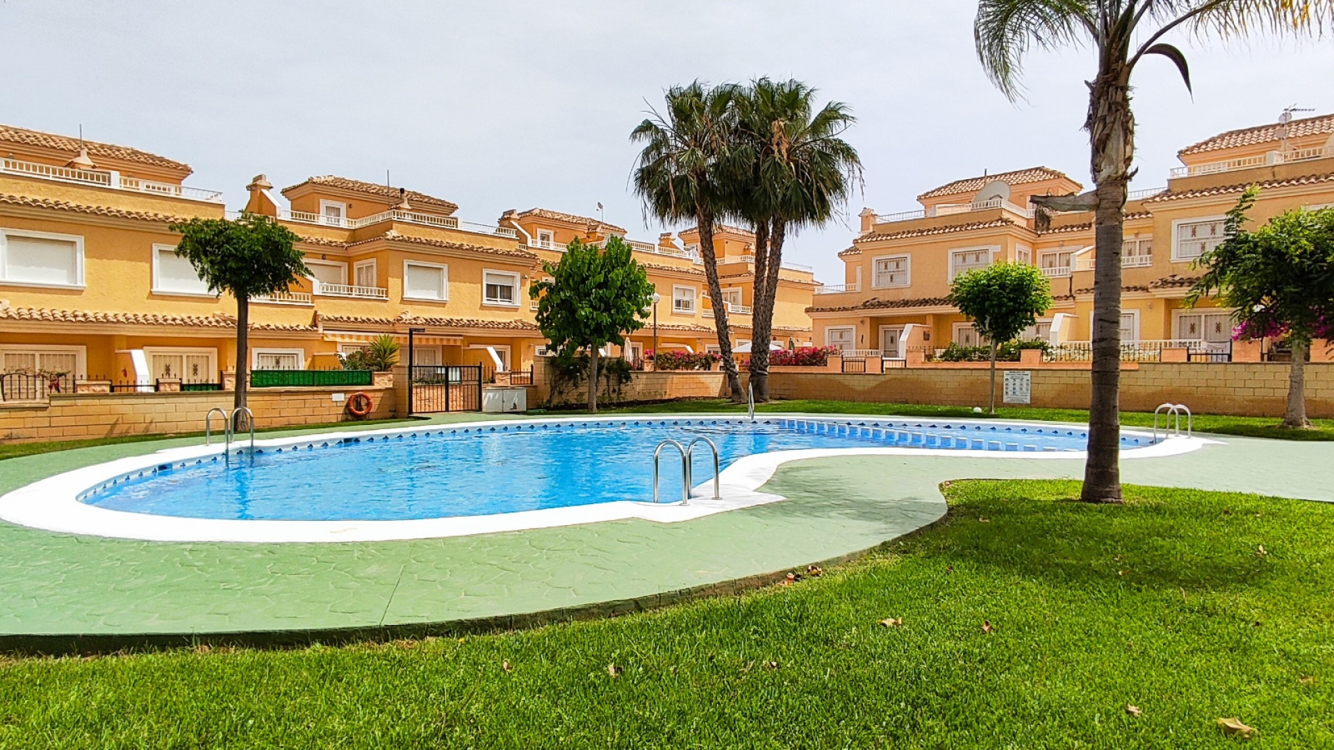 Resale - Townhouse - Los Altos - Mariblanca