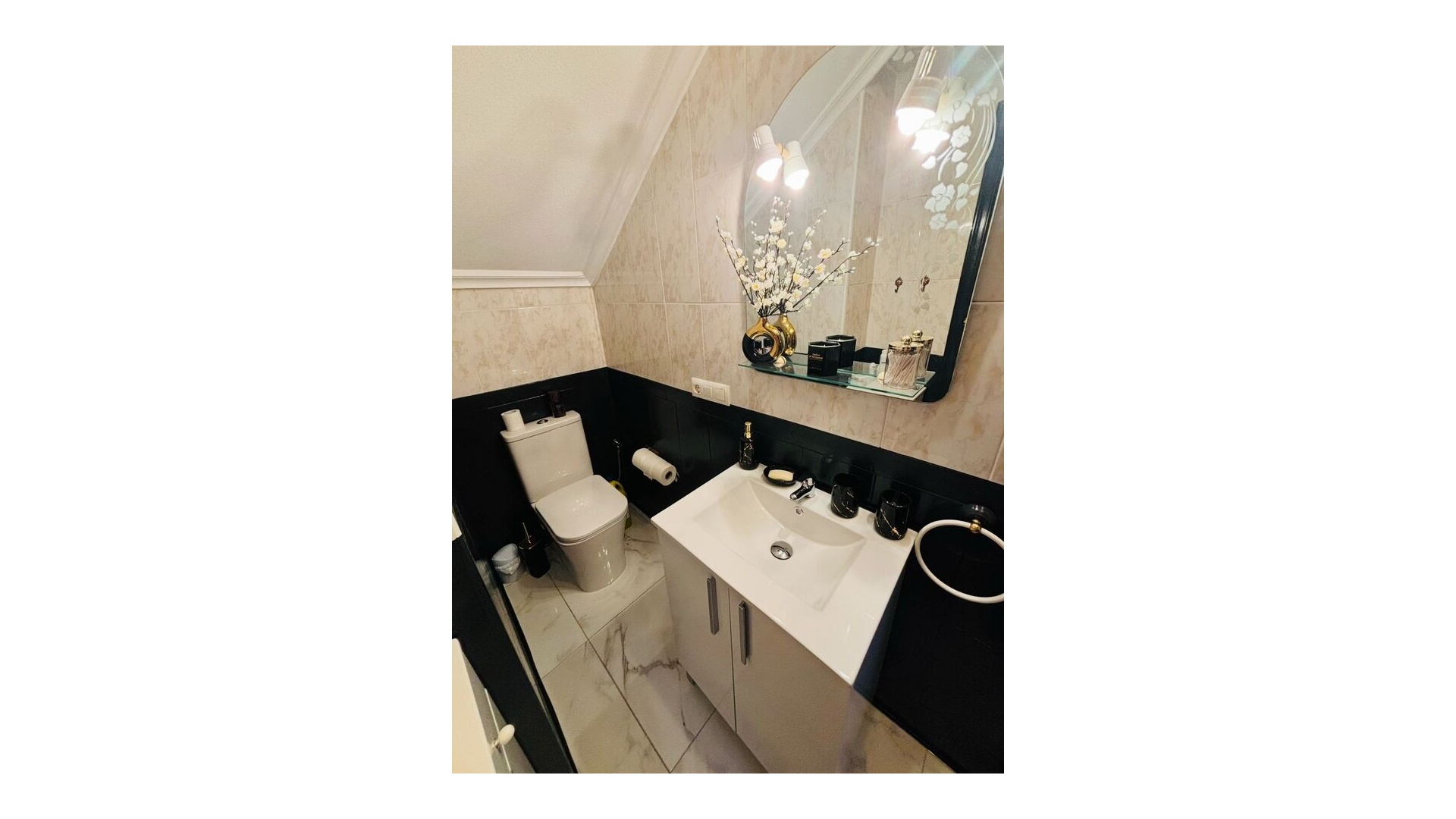 Resale - Townhouse - Los Altos