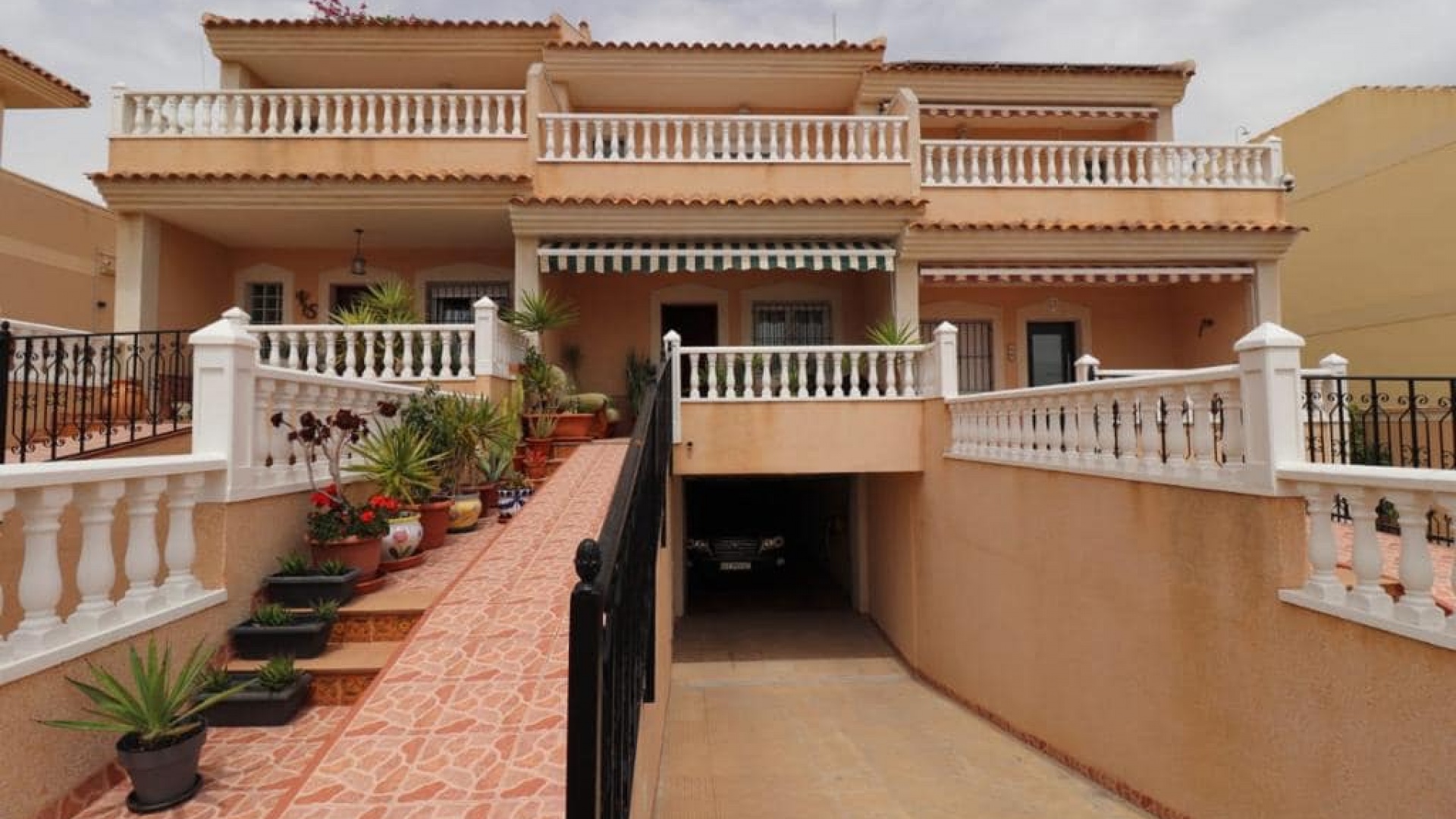 Resale - Townhouse - Los Altos