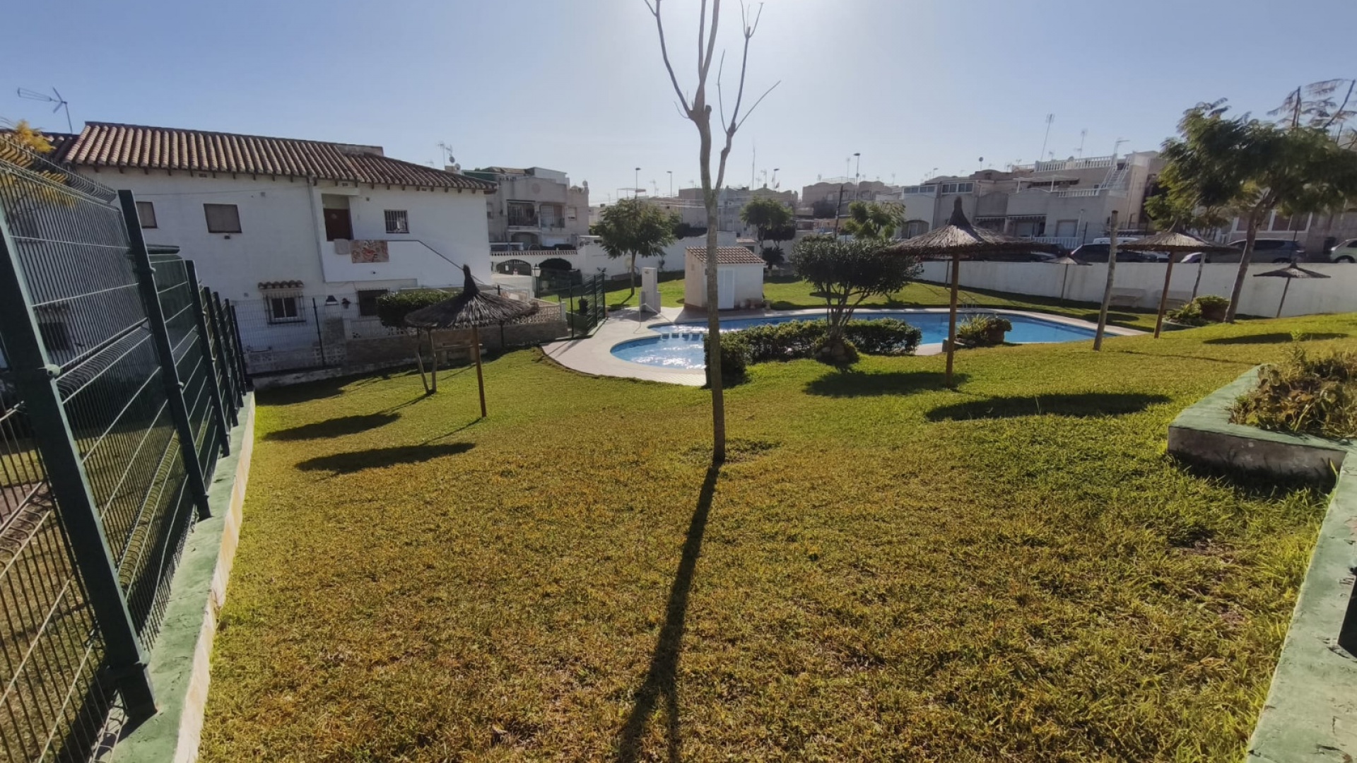 Resale - Townhouse - Los Balcones - lago jardin