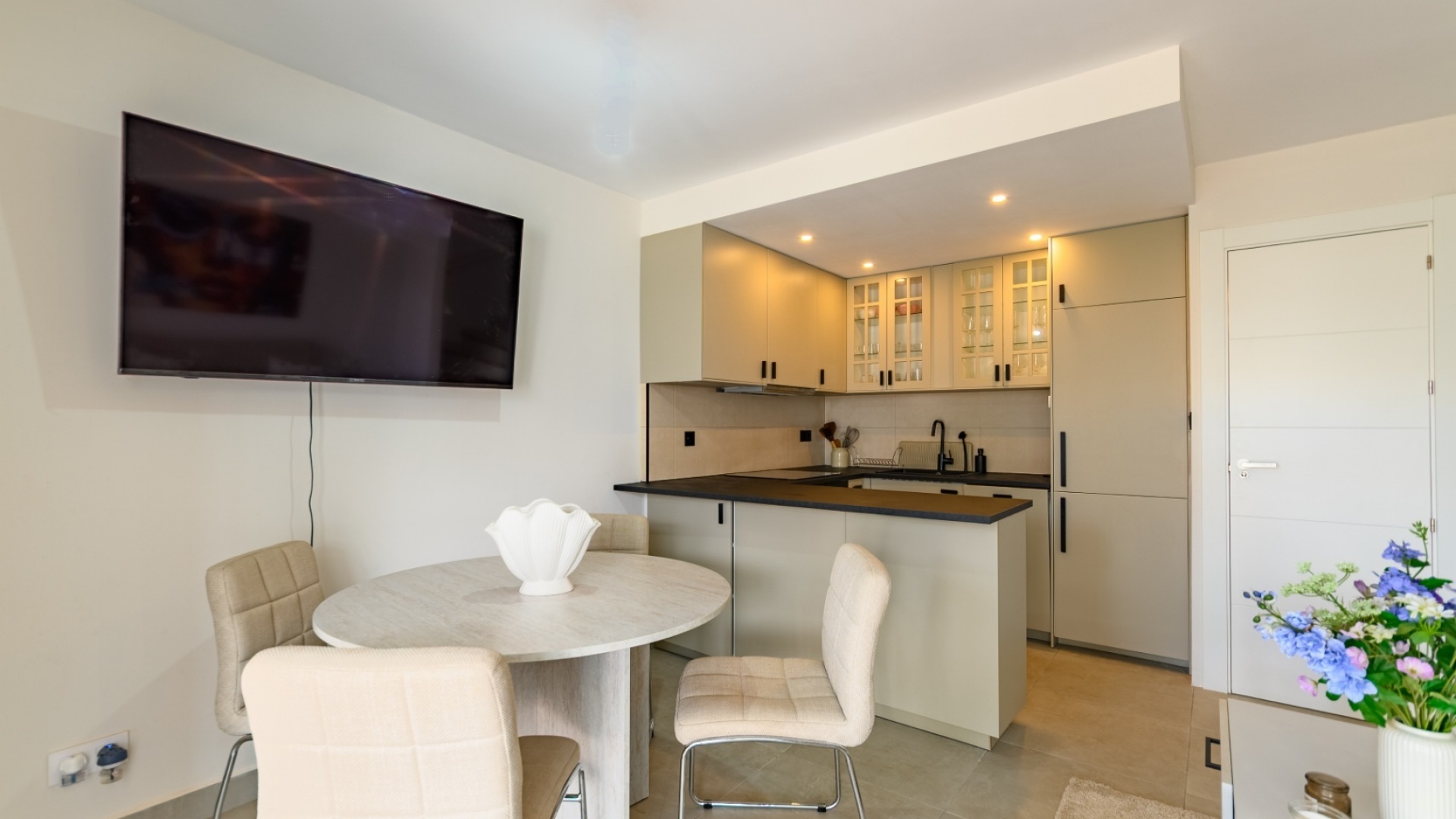 Resale - Townhouse - Los Balcones - lago jardin