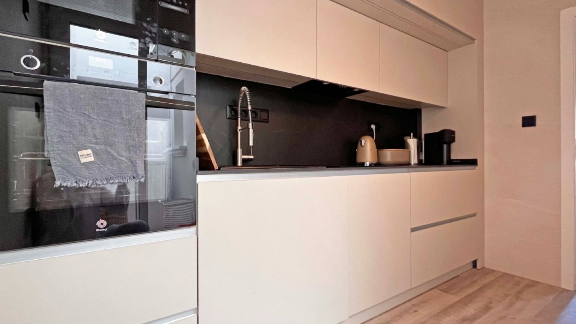 Resale - Townhouse - Los Balcones