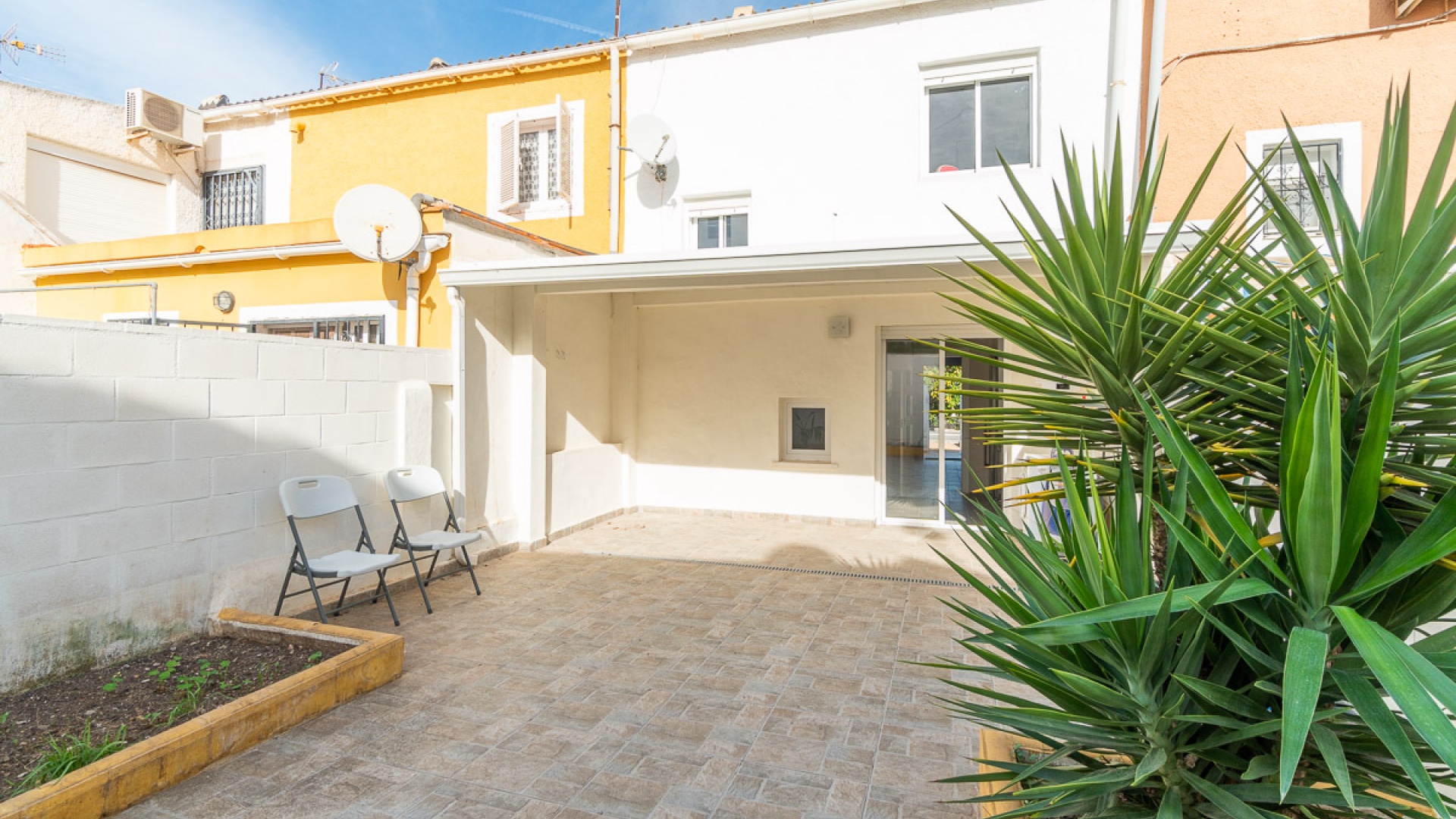 Resale - Townhouse - Los Balcones