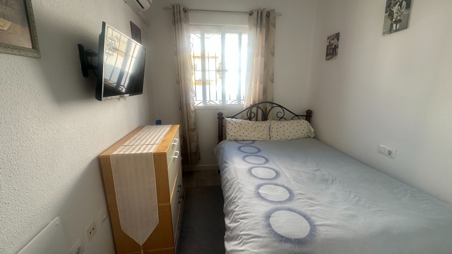 Resale - Townhouse - Los Montesinos - Entre Naranjos