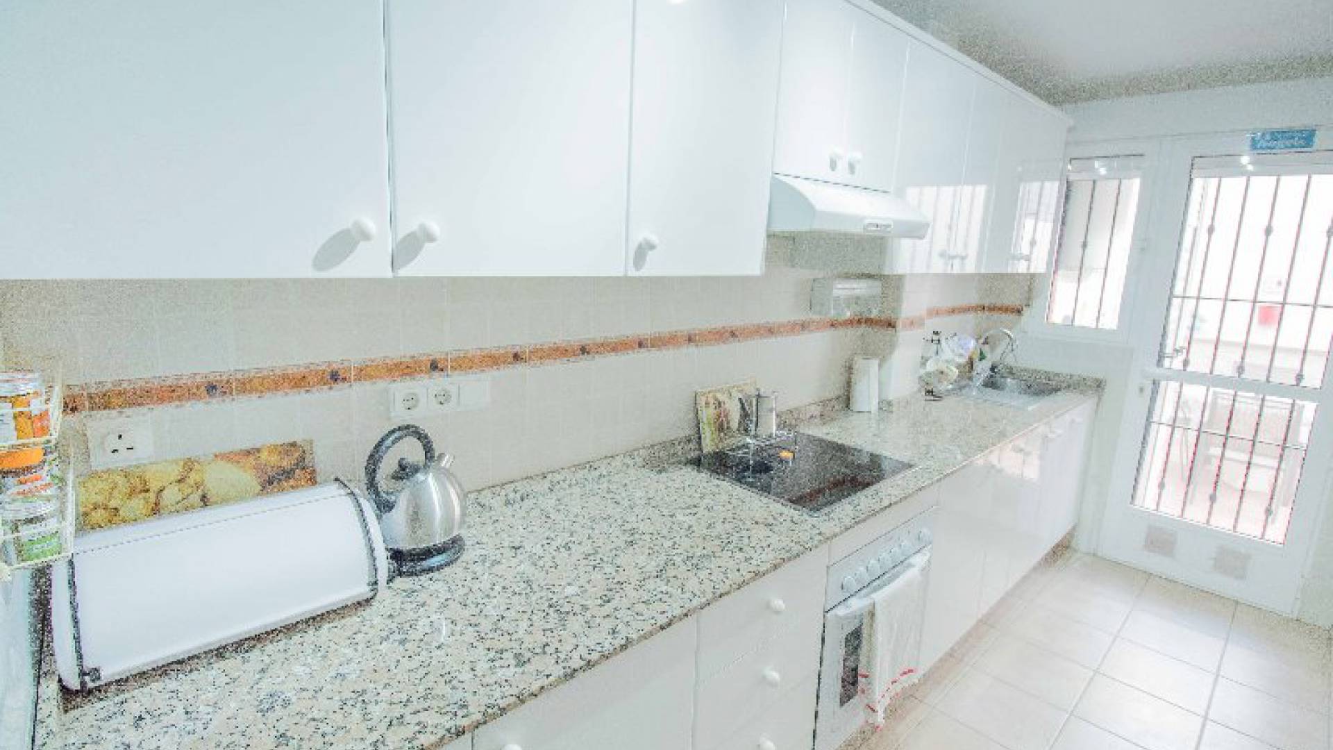 Resale - Townhouse - Los Montesinos - laguna green