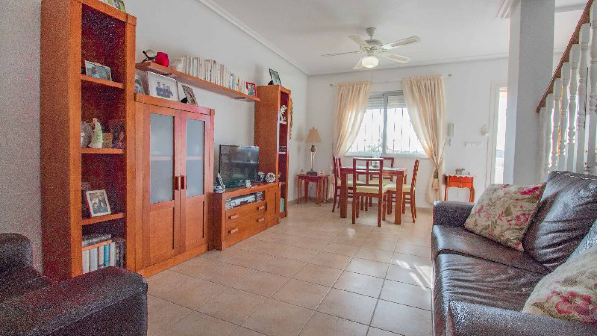 Resale - Townhouse - Los Montesinos - laguna green