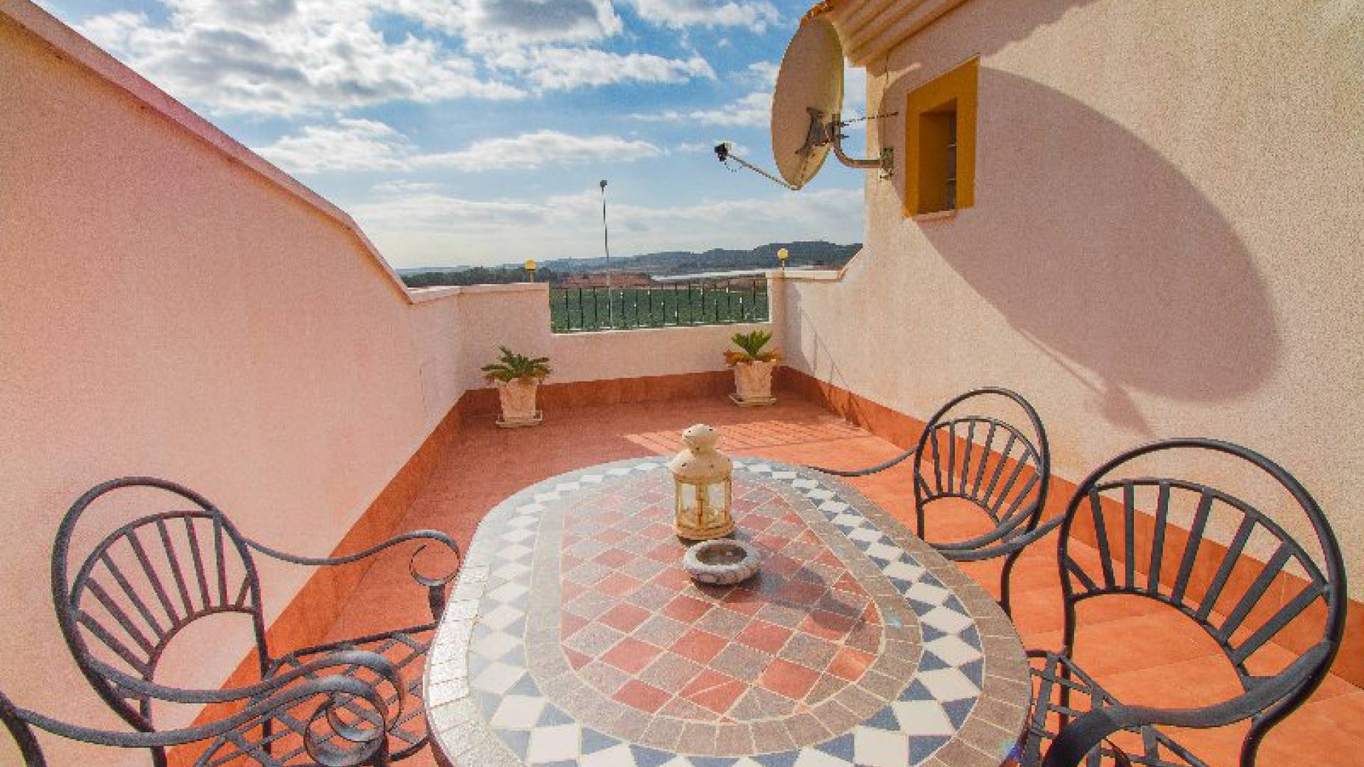 Resale - Townhouse - Los Montesinos - laguna green