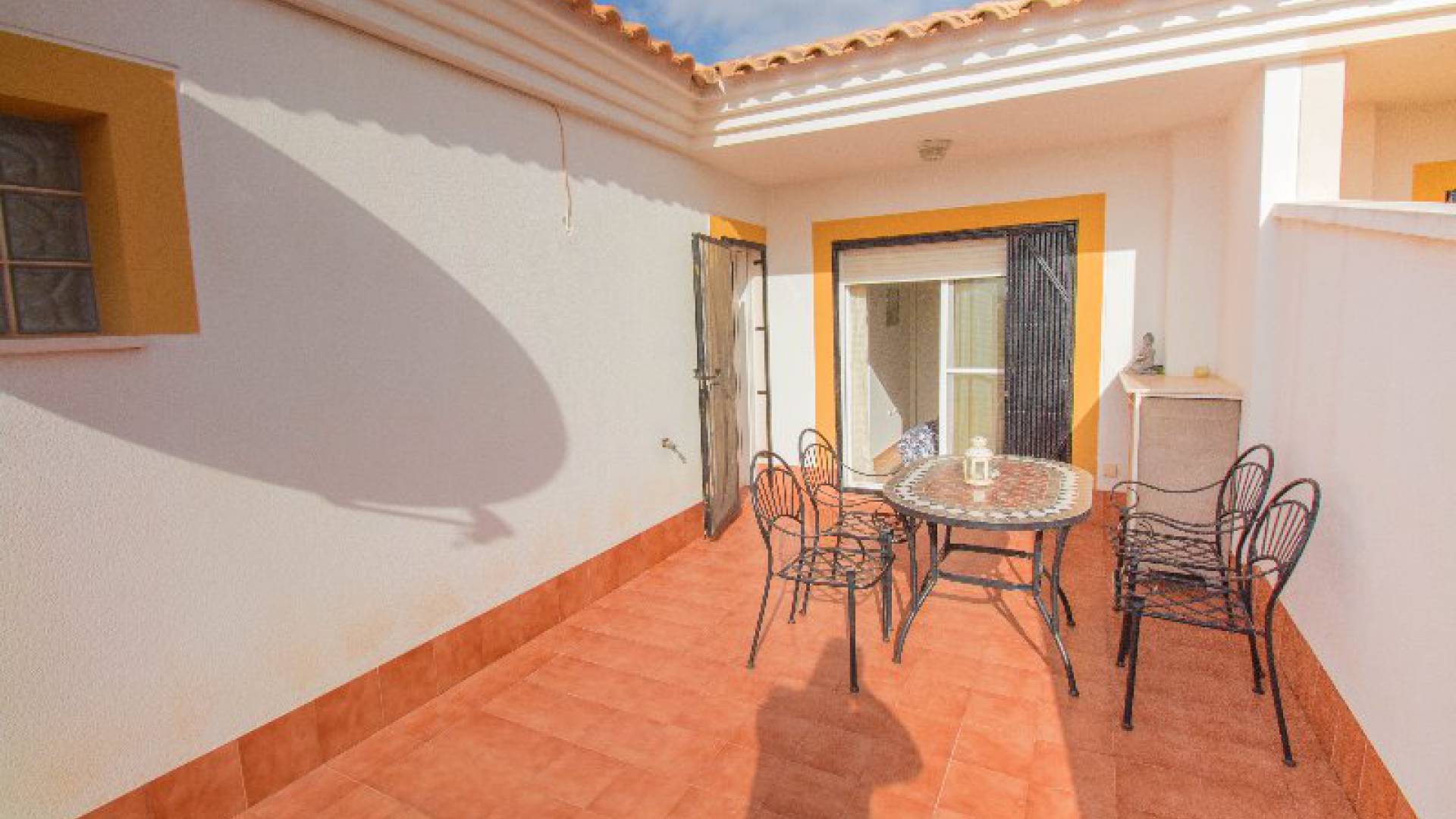 Resale - Townhouse - Los Montesinos - laguna green