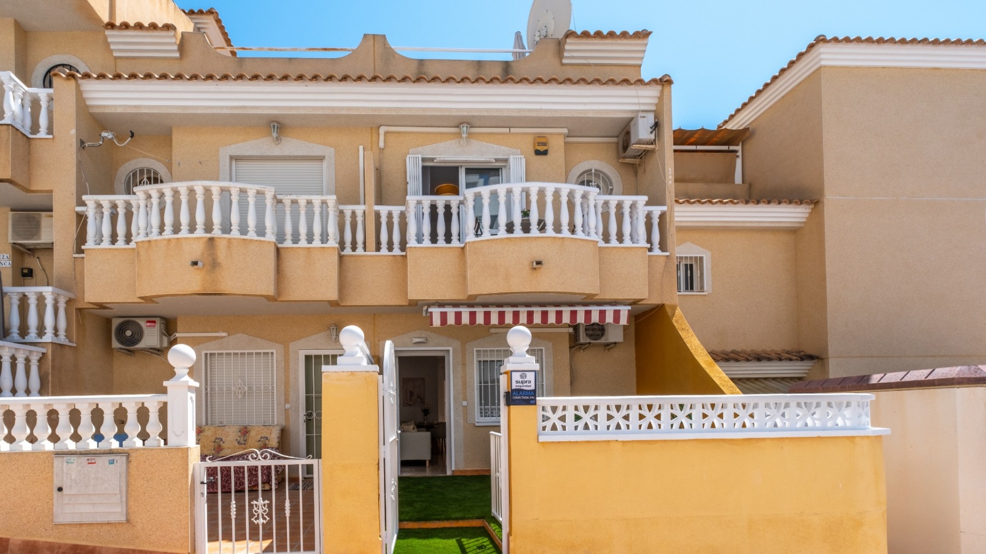 Resale - Townhouse - Orihuela Costa - Villamartin