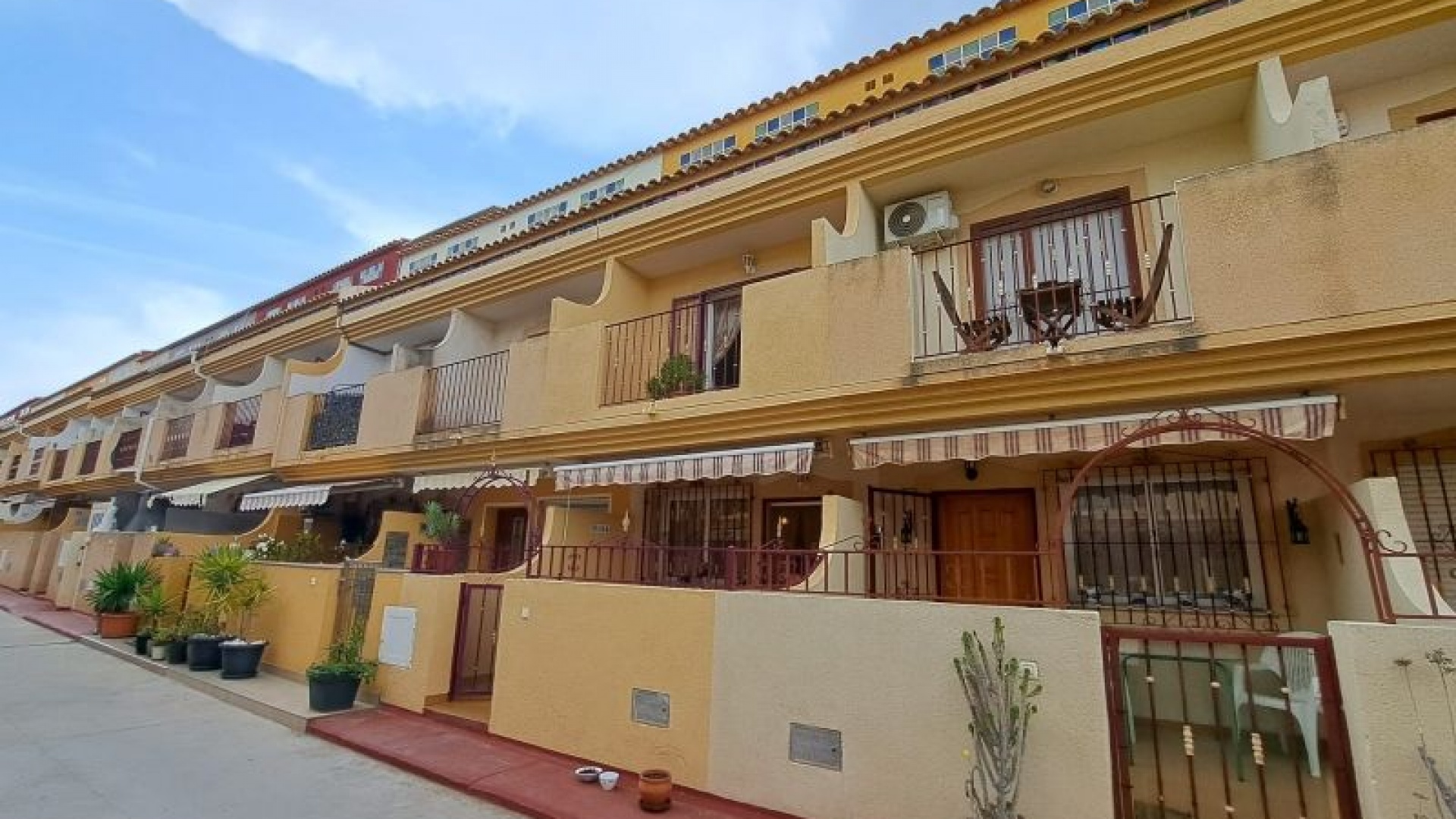 Resale - Townhouse - Playa Flamenca - amapolas