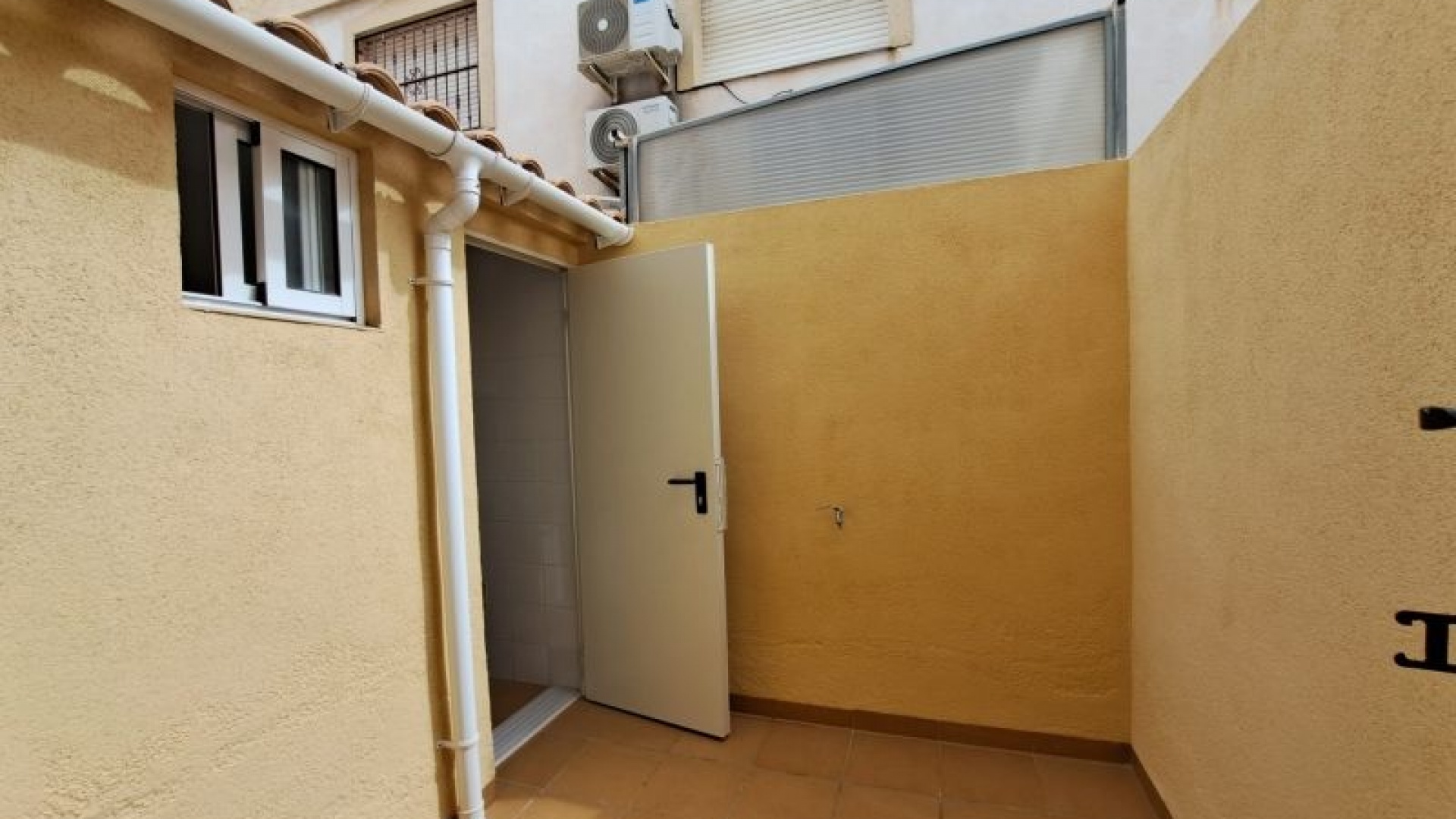 Resale - Townhouse - Playa Flamenca - amapolas