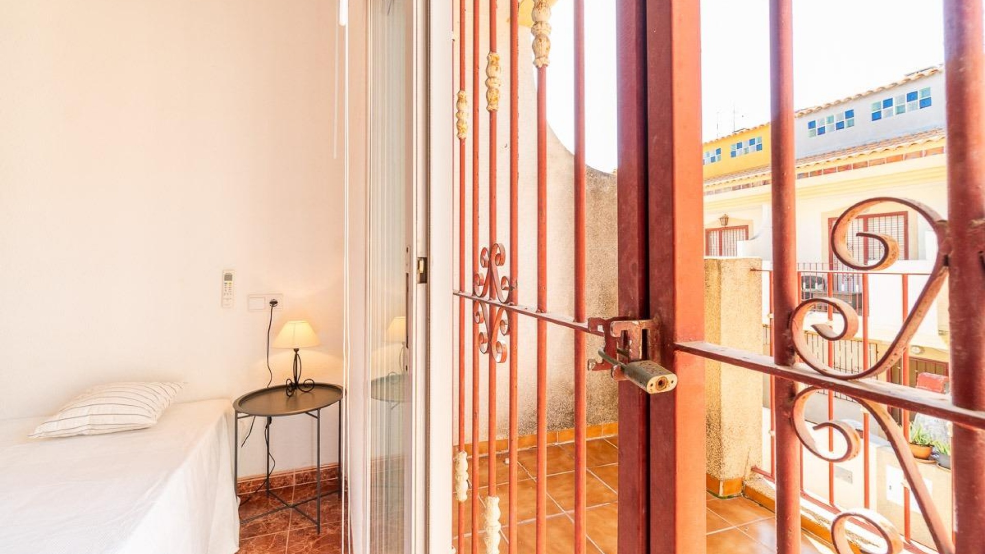 Resale - Townhouse - Playa Flamenca - amapolas