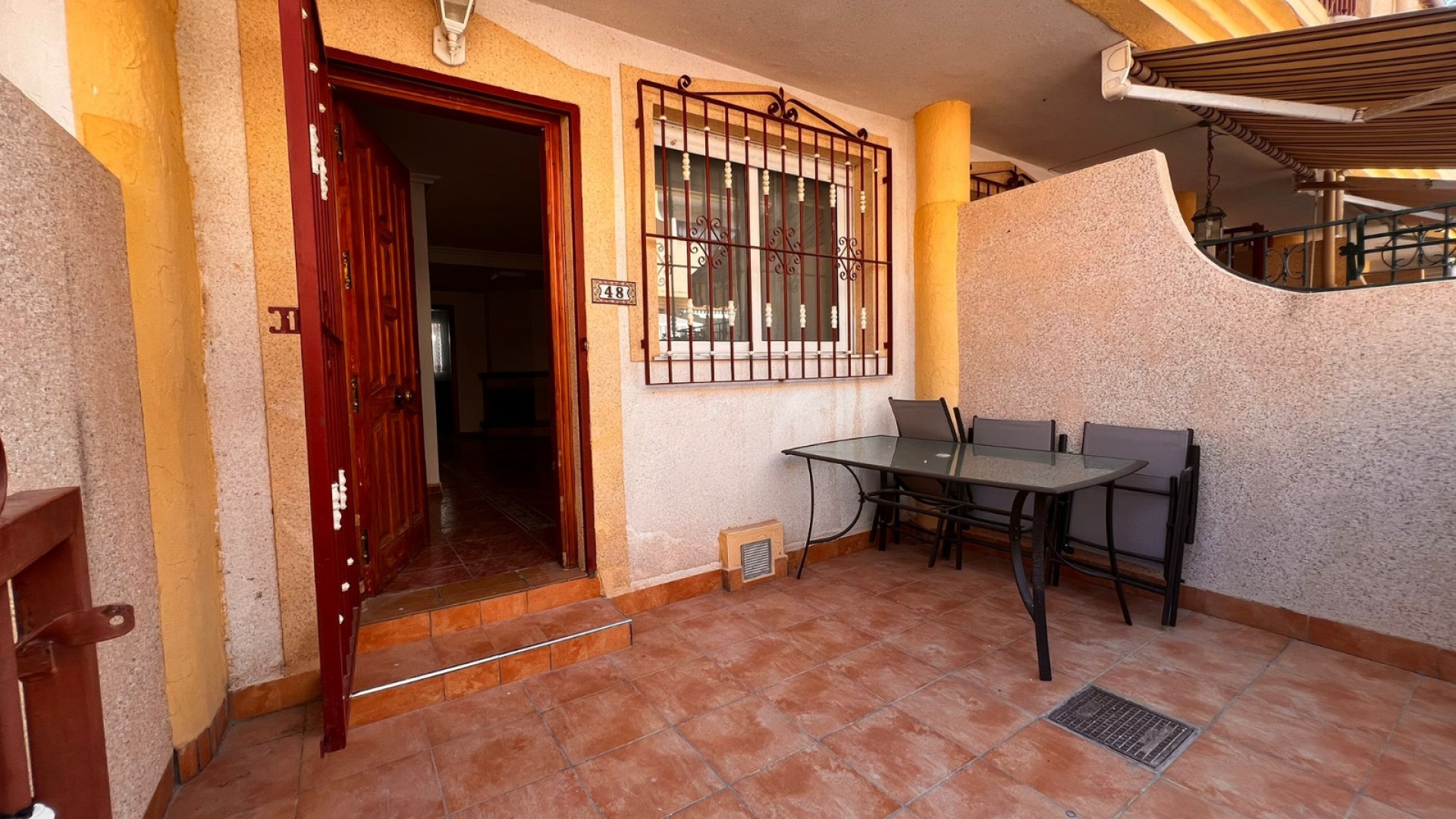 Resale - Townhouse - Playa Flamenca - amapolas