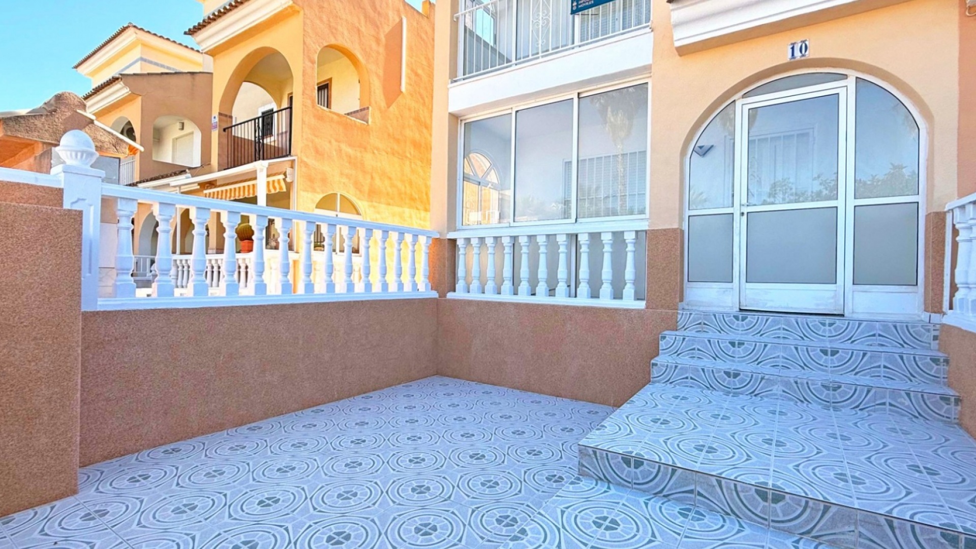 Resale - Townhouse - Playa Flamenca - la laguna