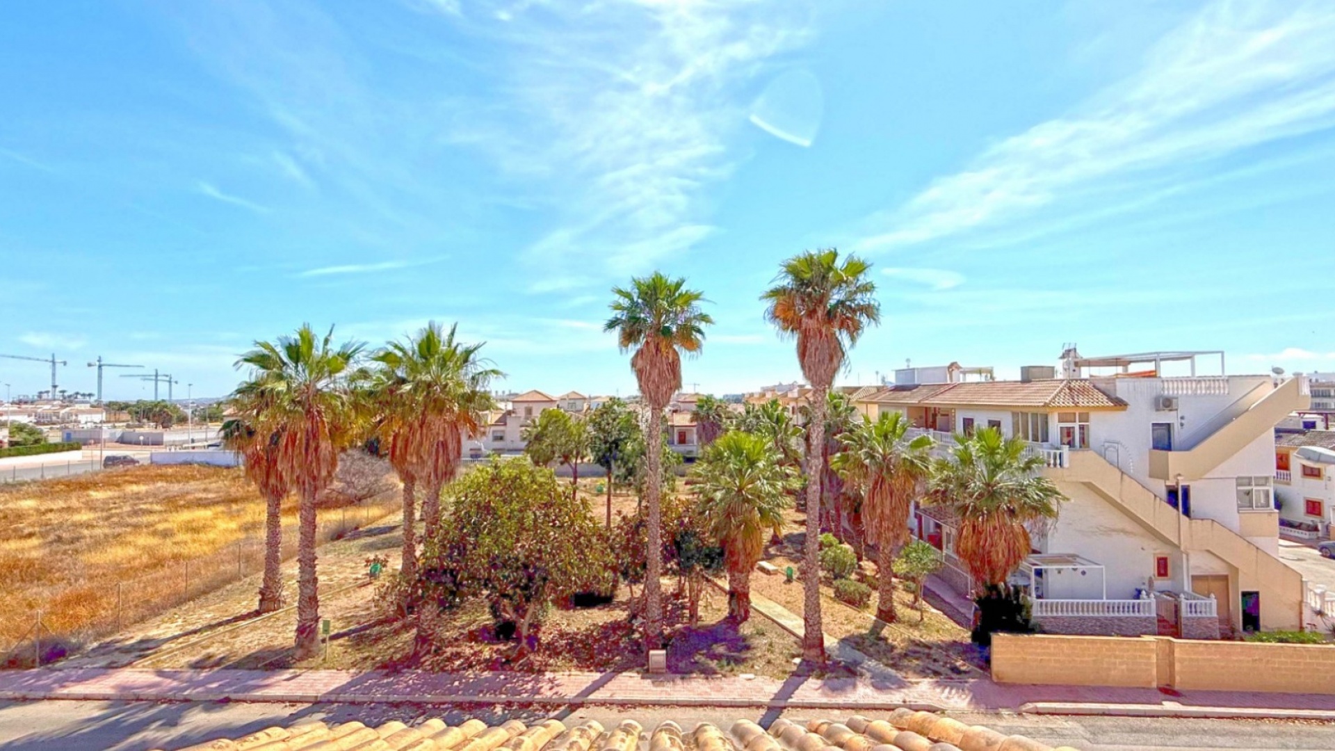 Resale - Townhouse - Playa Flamenca - la laguna