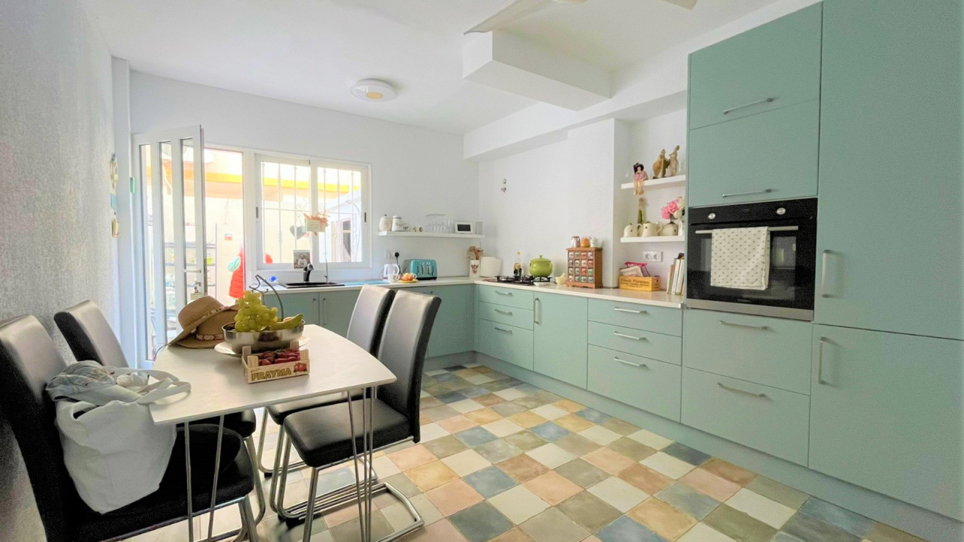 Resale - Townhouse - Playa Flamenca - las chismosas