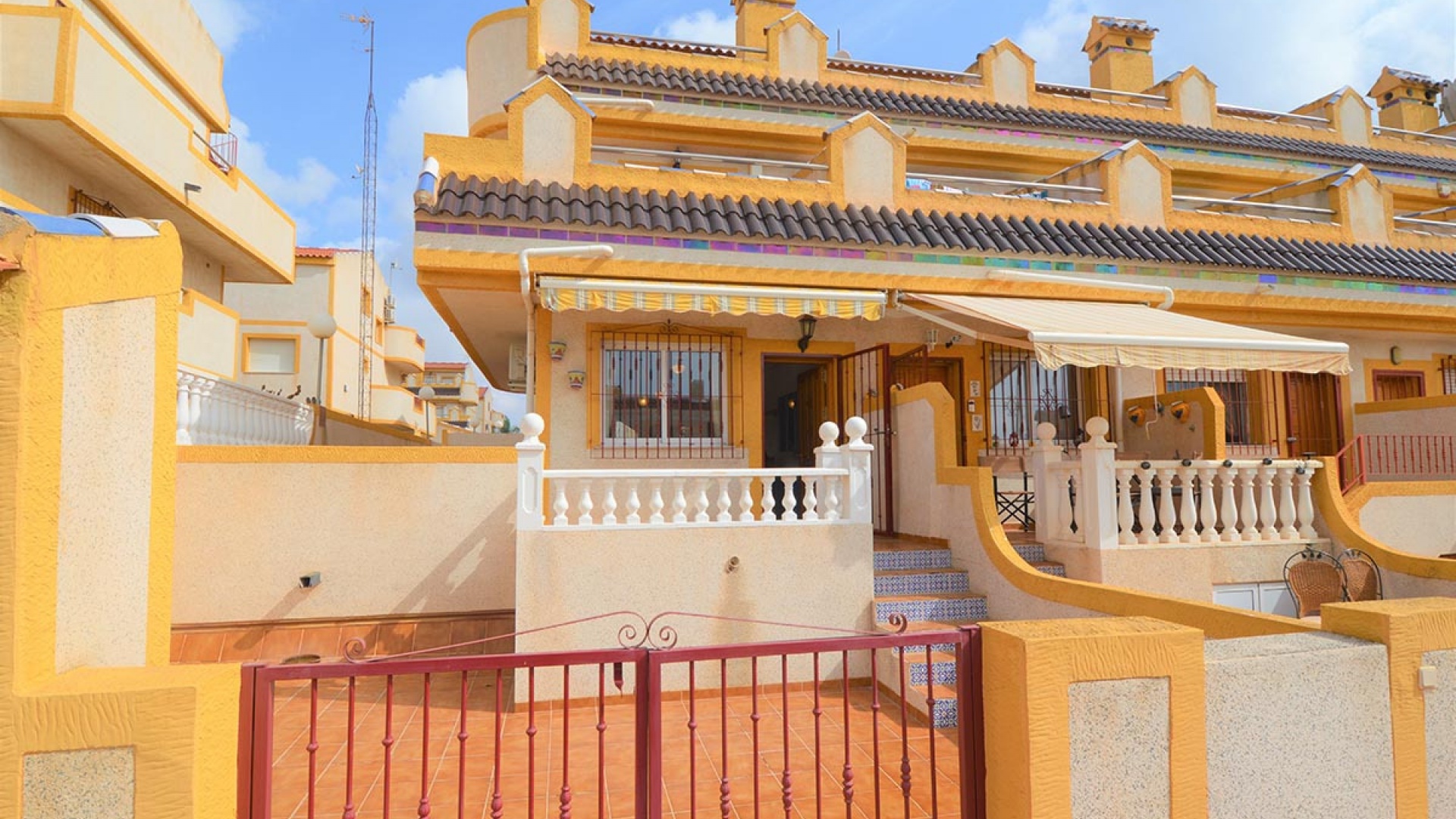 Resale - Townhouse - Playa Flamenca - las chismosas