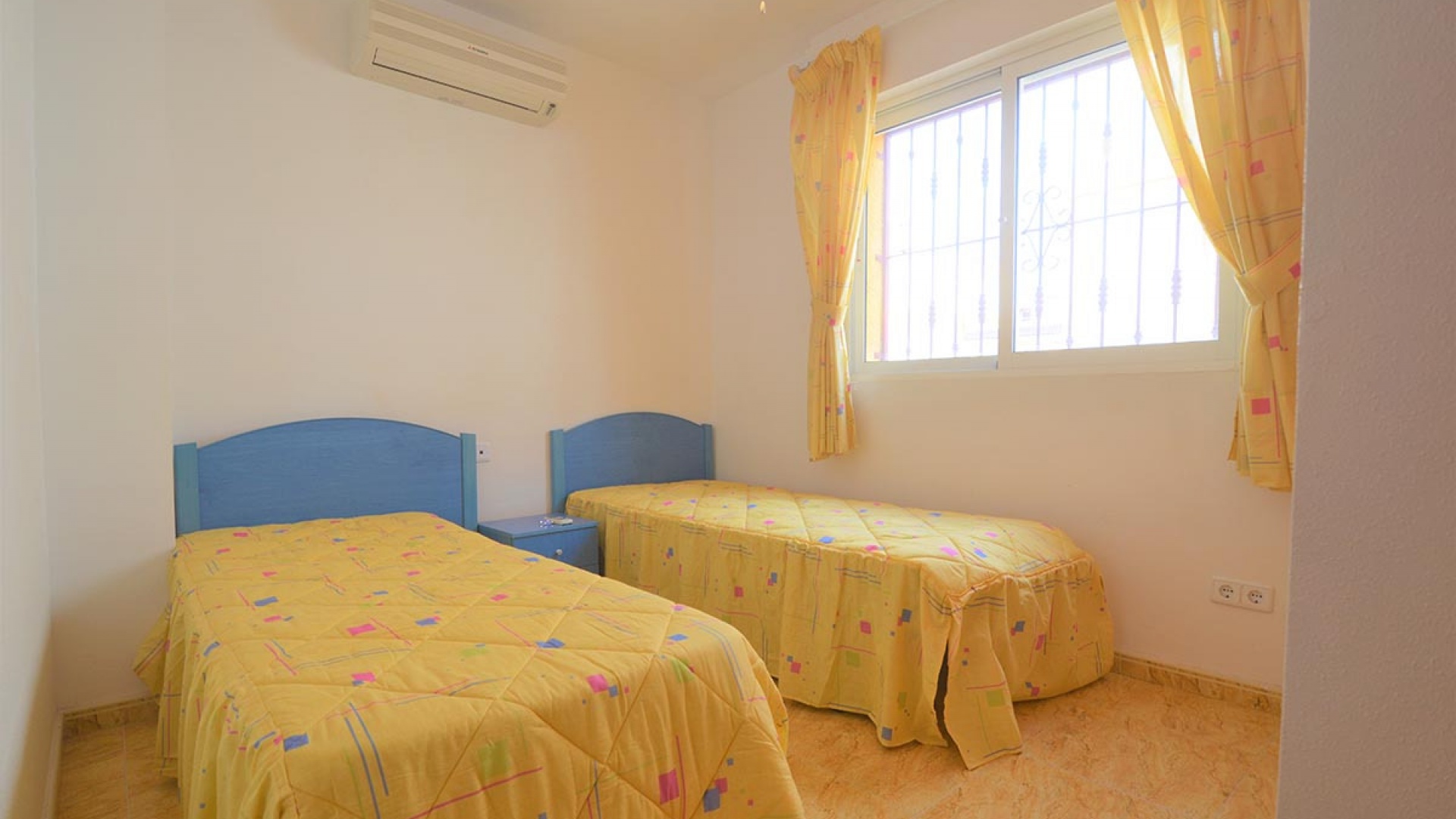 Resale - Townhouse - Playa Flamenca - las chismosas