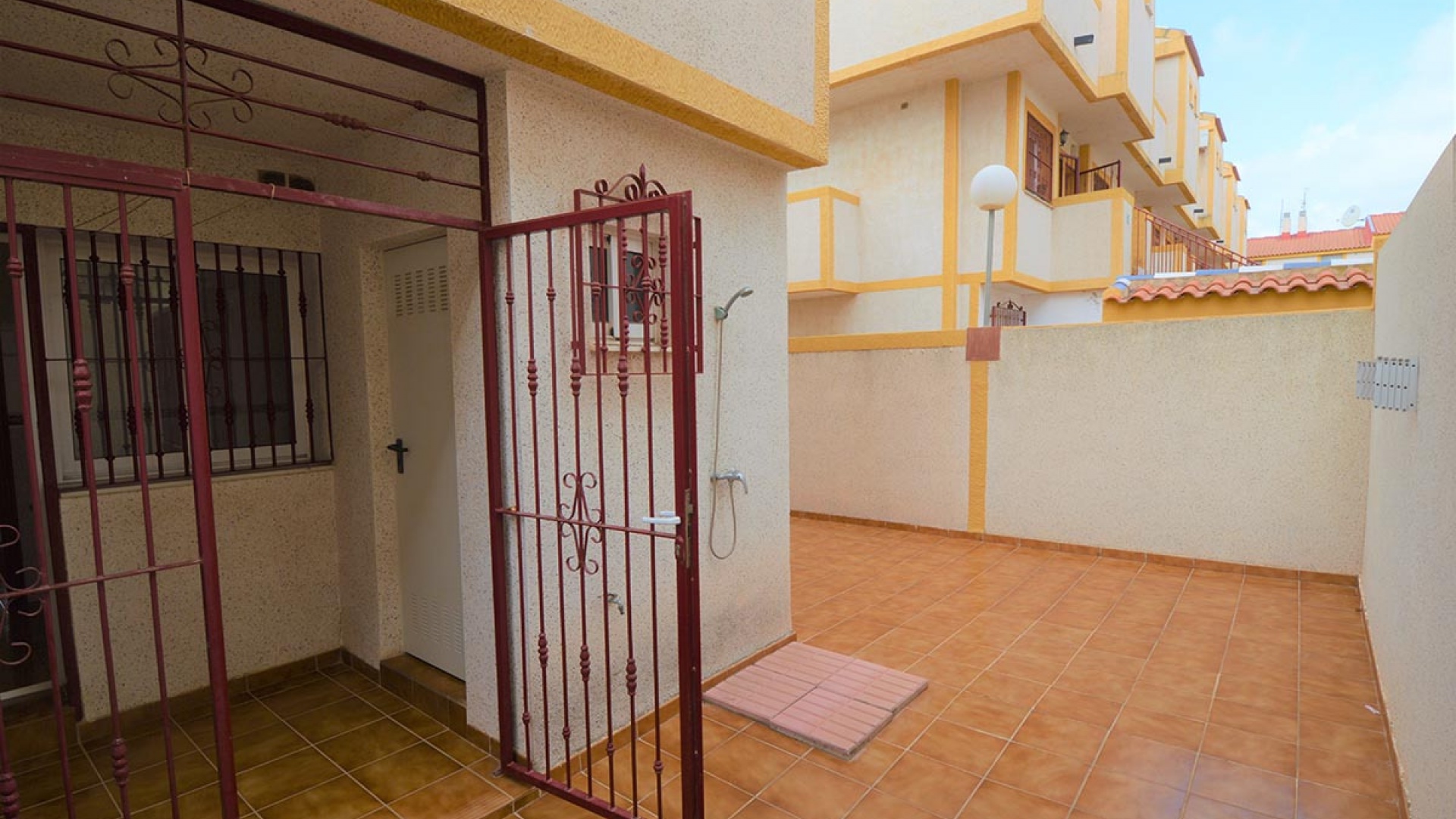 Resale - Townhouse - Playa Flamenca - las chismosas