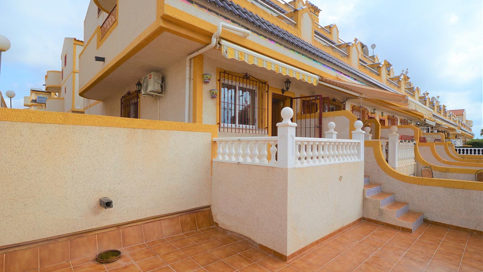Resale - Townhouse - Playa Flamenca - las chismosas