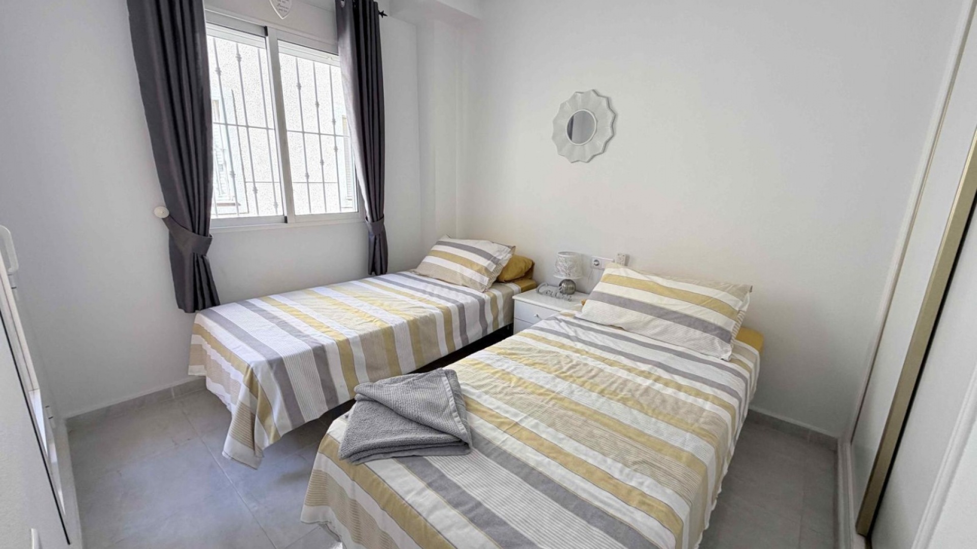 Resale - Townhouse - Playa Flamenca - las chismosas