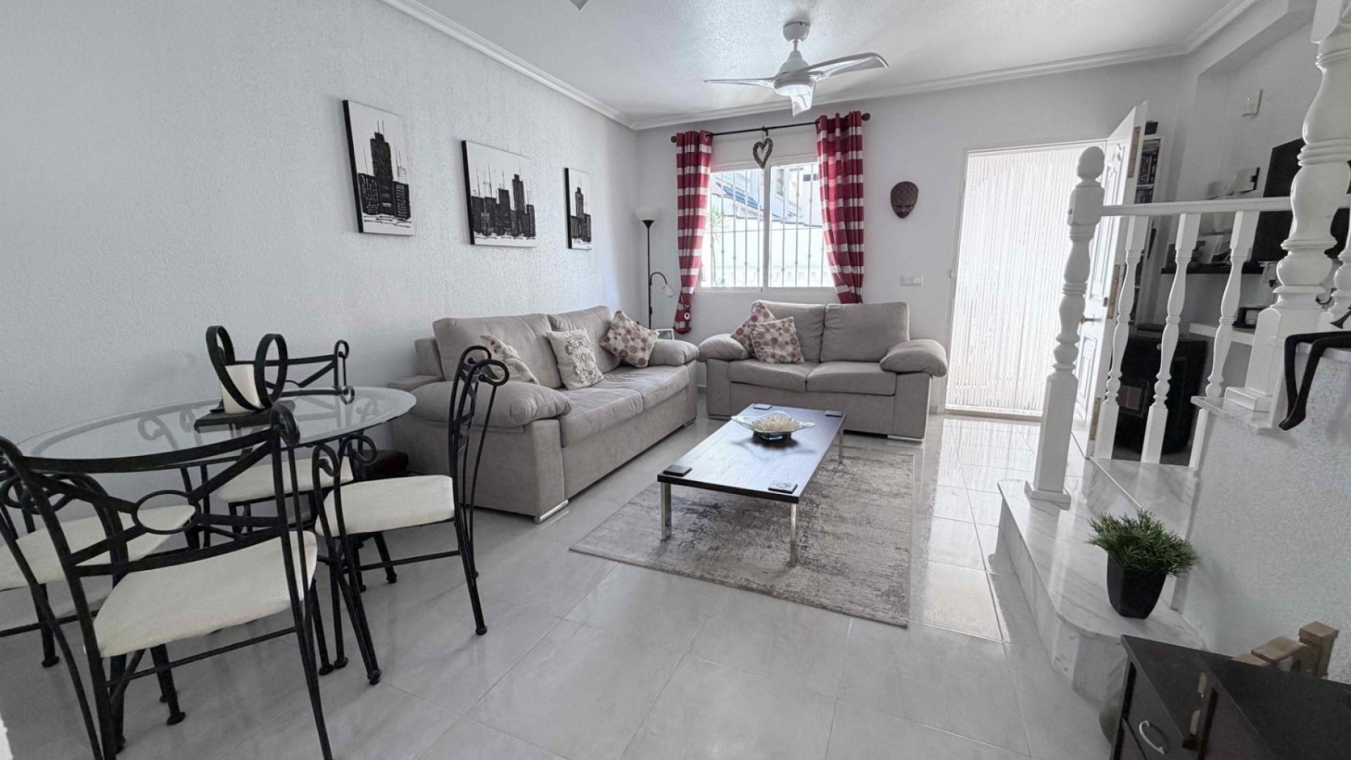 Resale - Townhouse - Playa Flamenca - las chismosas