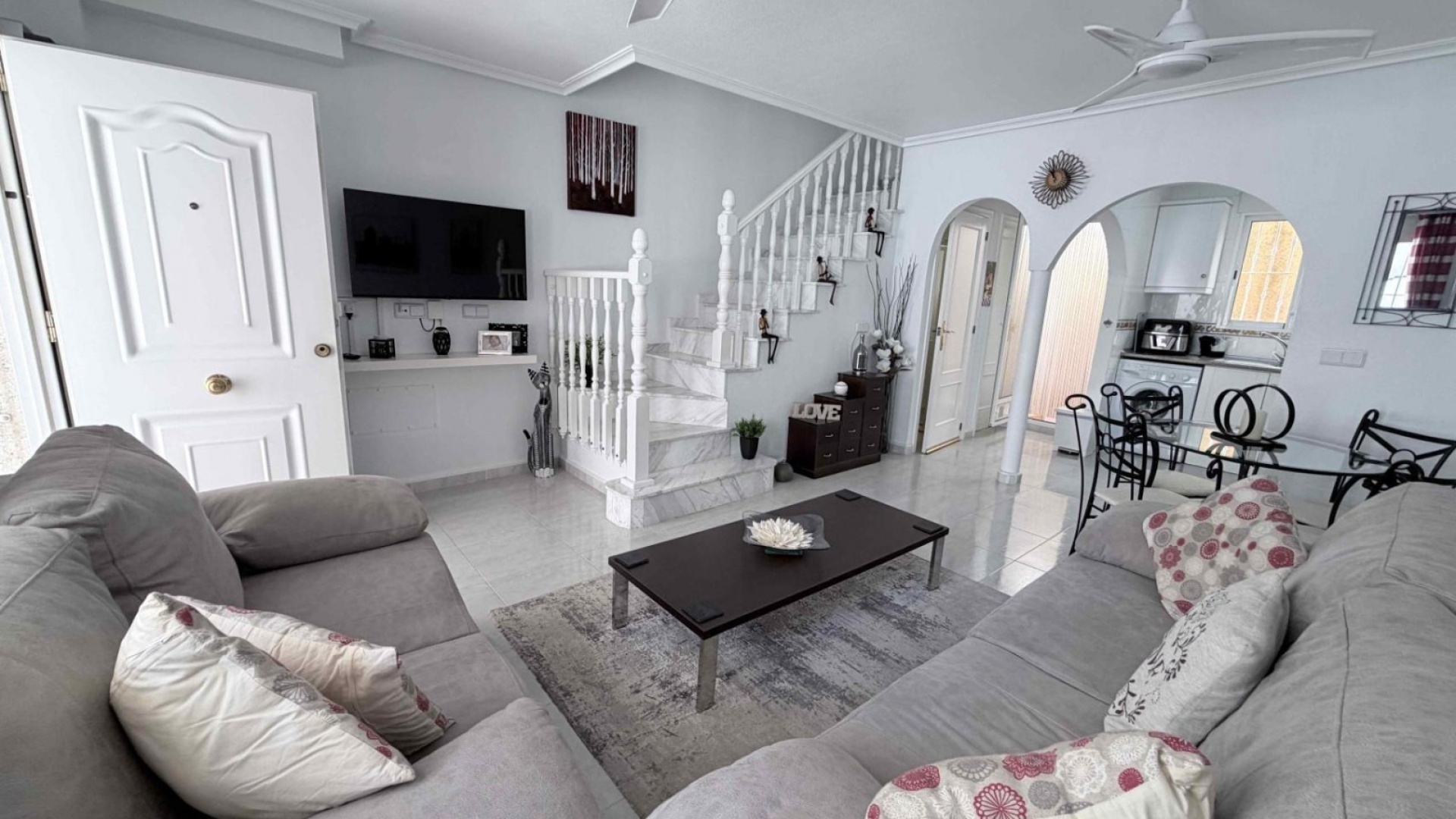 Resale - Townhouse - Playa Flamenca - las chismosas