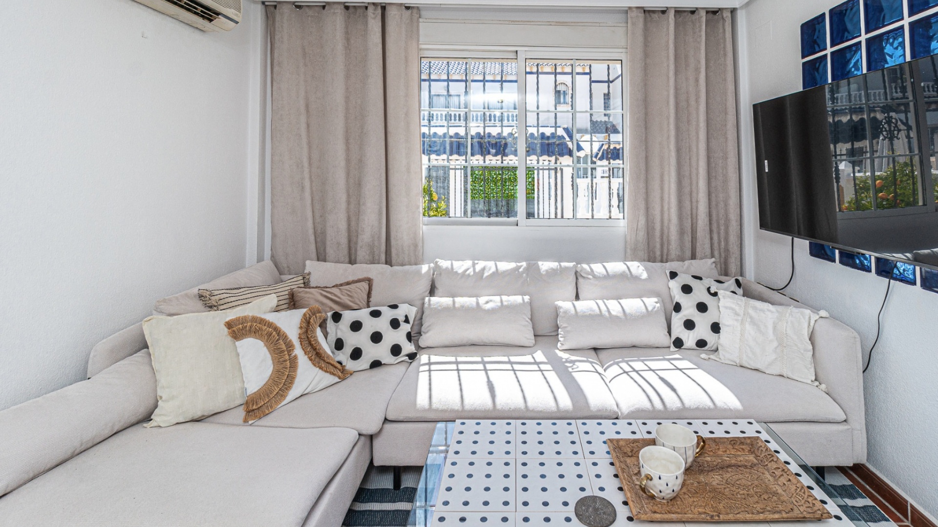Resale - Townhouse - Playa Flamenca - las chismosas