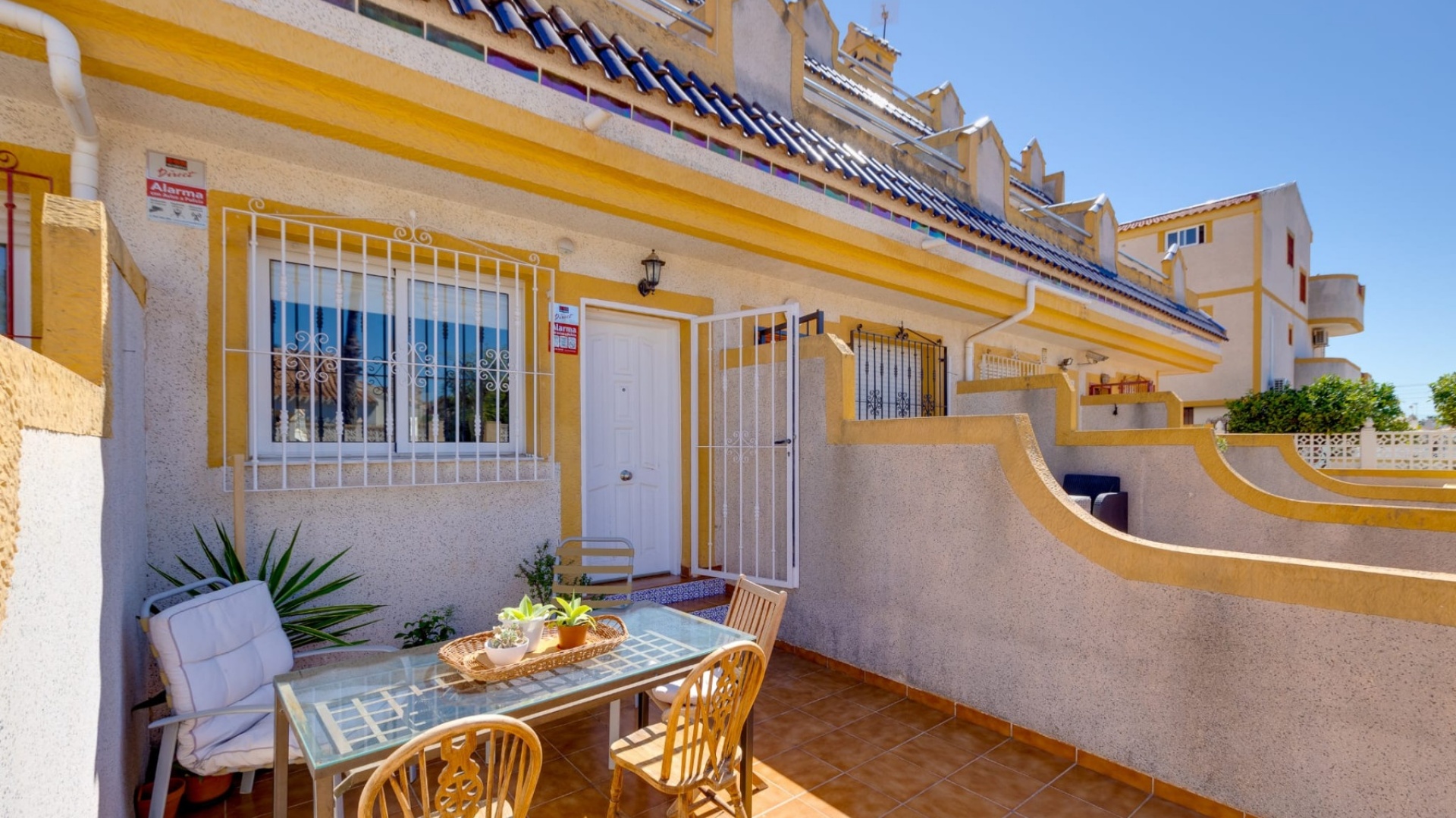 Resale - Townhouse - Playa Flamenca - las chismosas