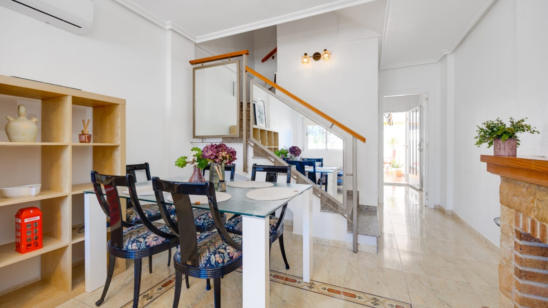 Resale - Townhouse - Playa Flamenca - las chismosas