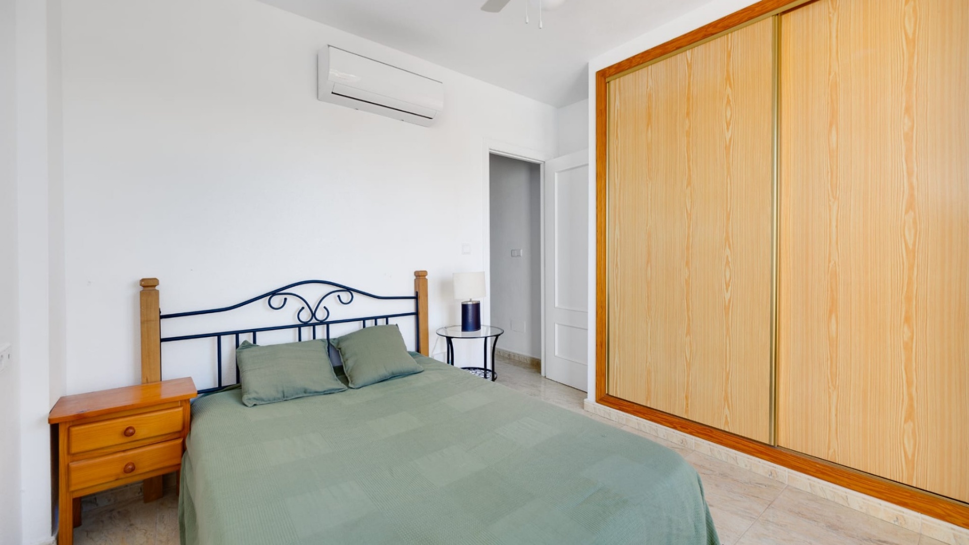 Resale - Townhouse - Playa Flamenca - las chismosas