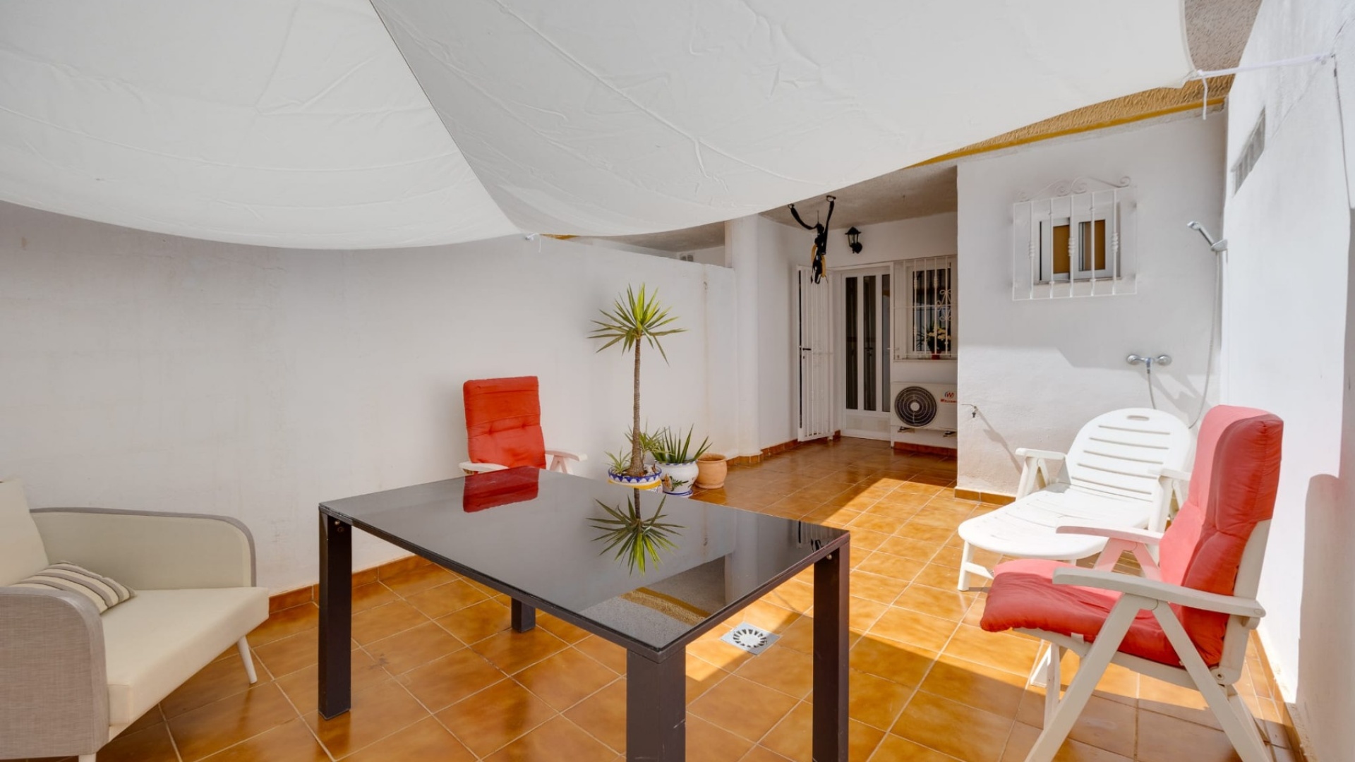 Resale - Townhouse - Playa Flamenca - las chismosas