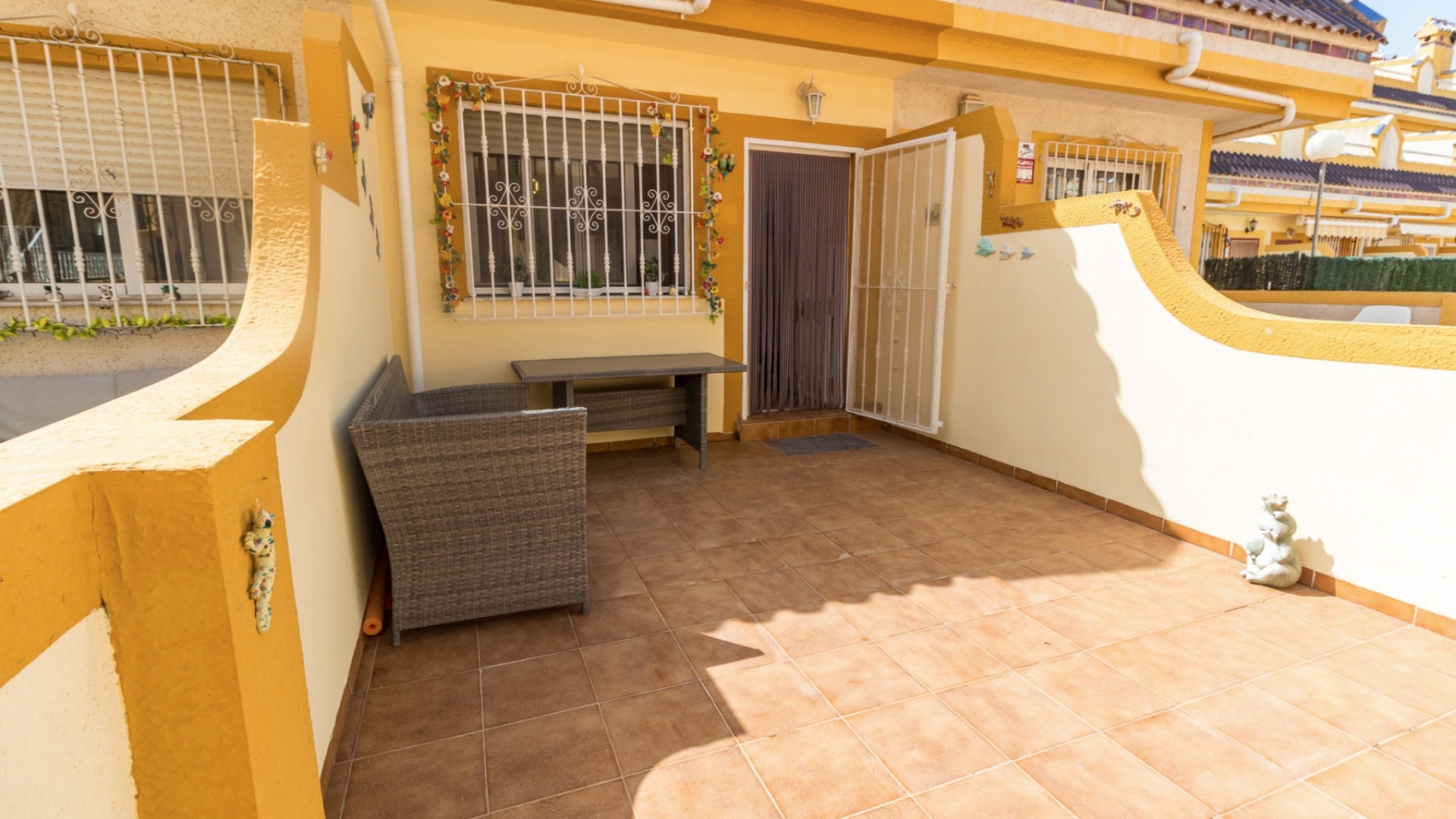 Resale - Townhouse - Playa Flamenca - las chismosas